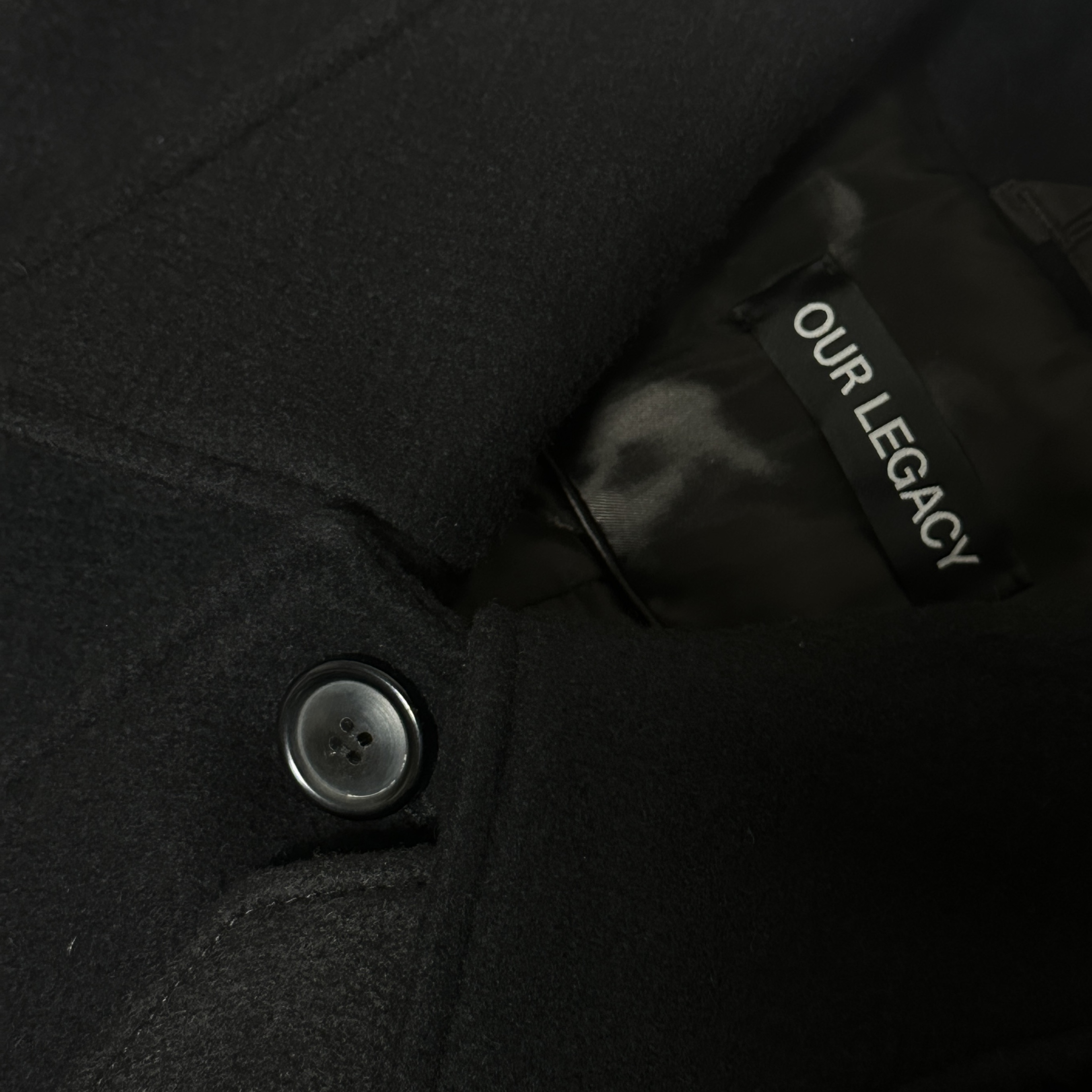 Our Legacy Black Slyly Herringbone Car Coat, STU Oversole Leather Loafer Black 착용 스타일 - 2