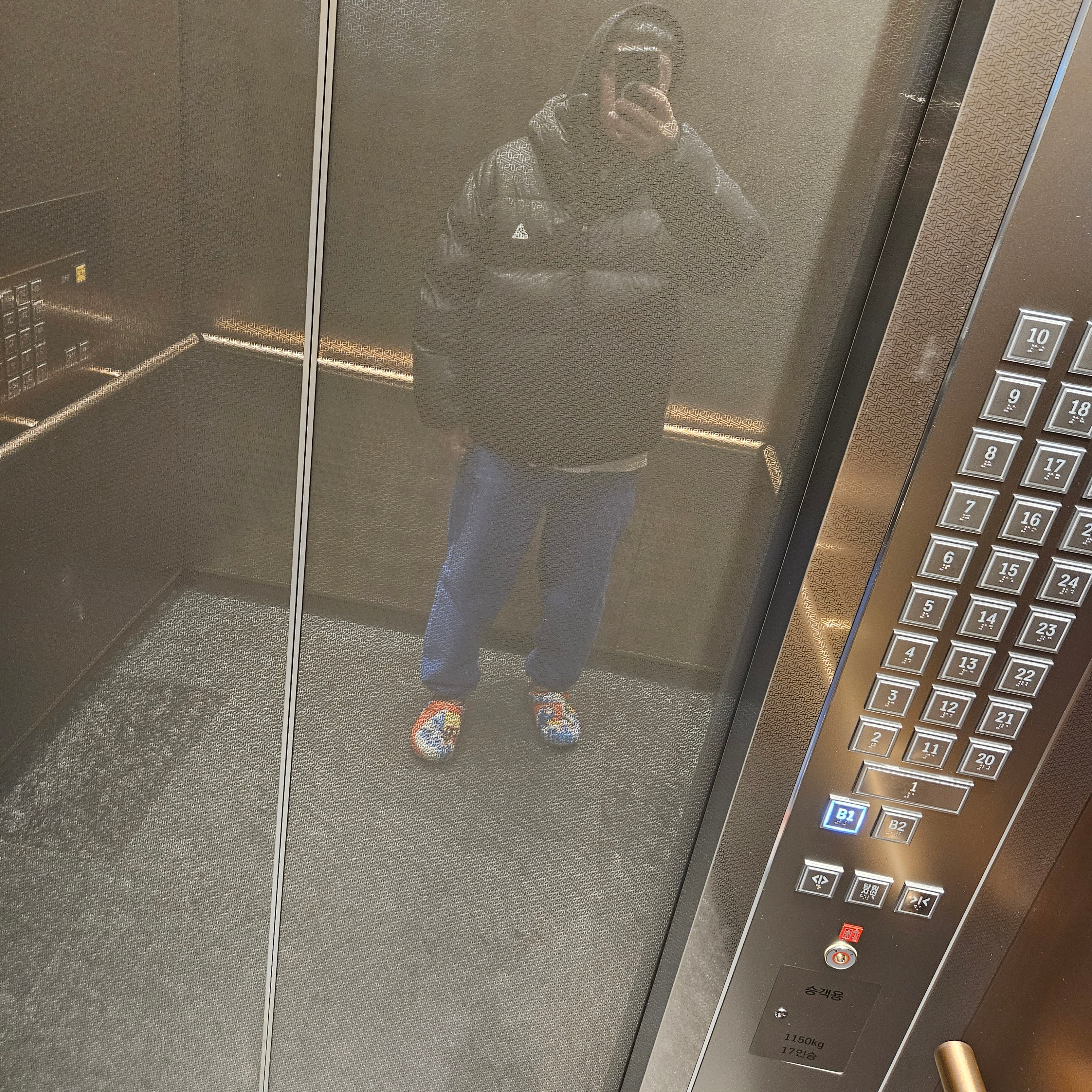 Nike ACG Therma-Fit ADV Lunar Lake Loose Hooded Jacket Black Summit White - Asia, Nike x Stussy NRG Acid Washed Fleece Pants Game Royal (DR4025-480) 착용 스타일