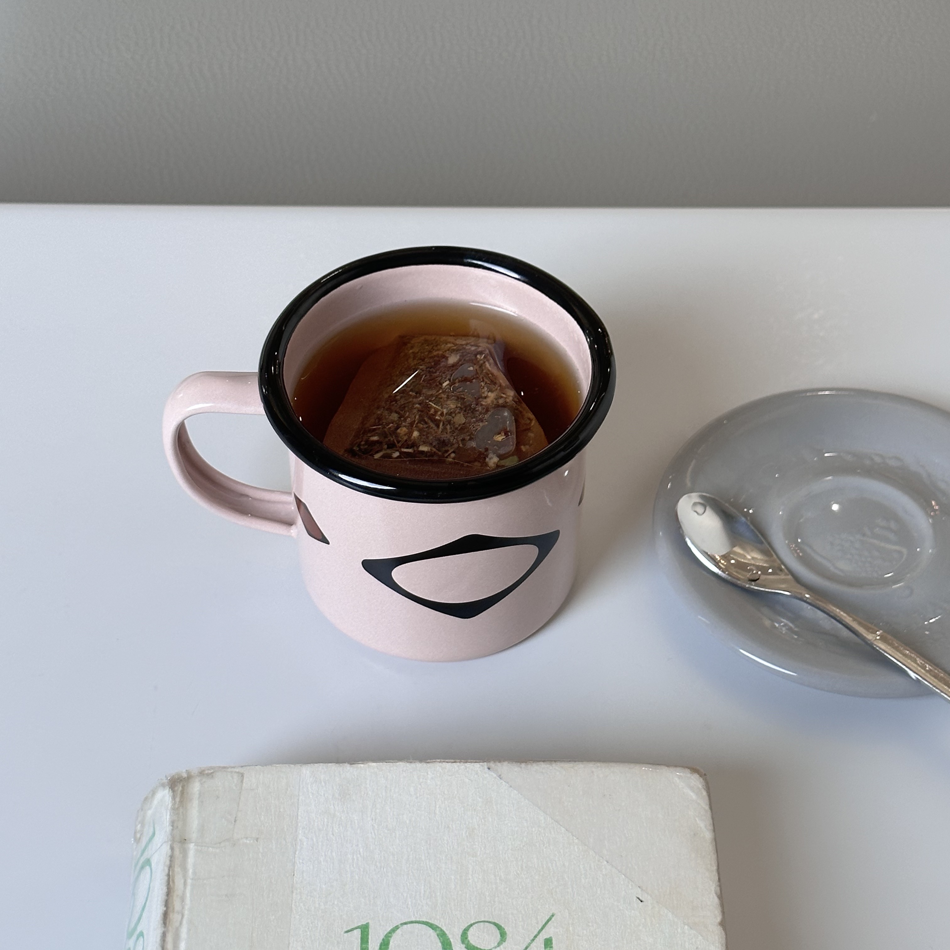 Mischief x Crow Canyon V11 Mug 착용 스타일