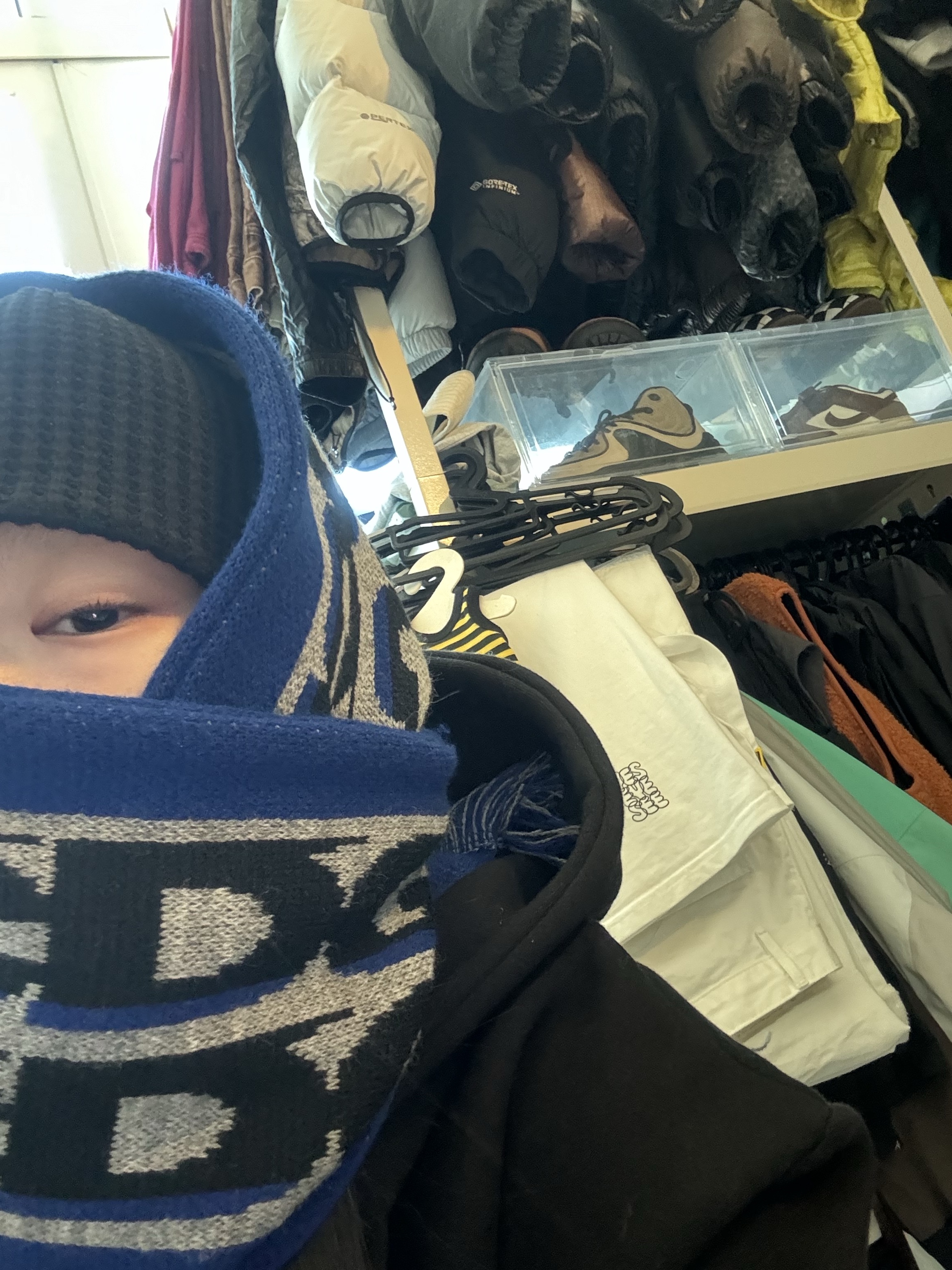 CDG Logo Check Muffler Blue 착용 스타일 - 2