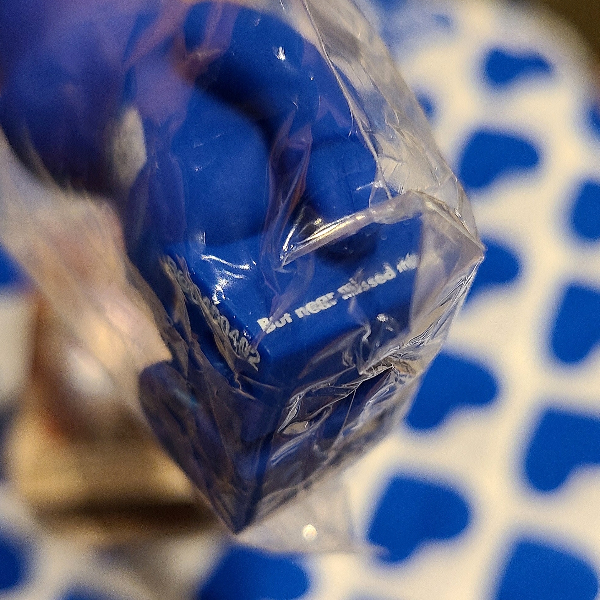 Bearbrick Series 40 Sealed Case 100% (24 Blind Boxes), Human Made Big Bandana #2 Navy 착용 스타일 - 4