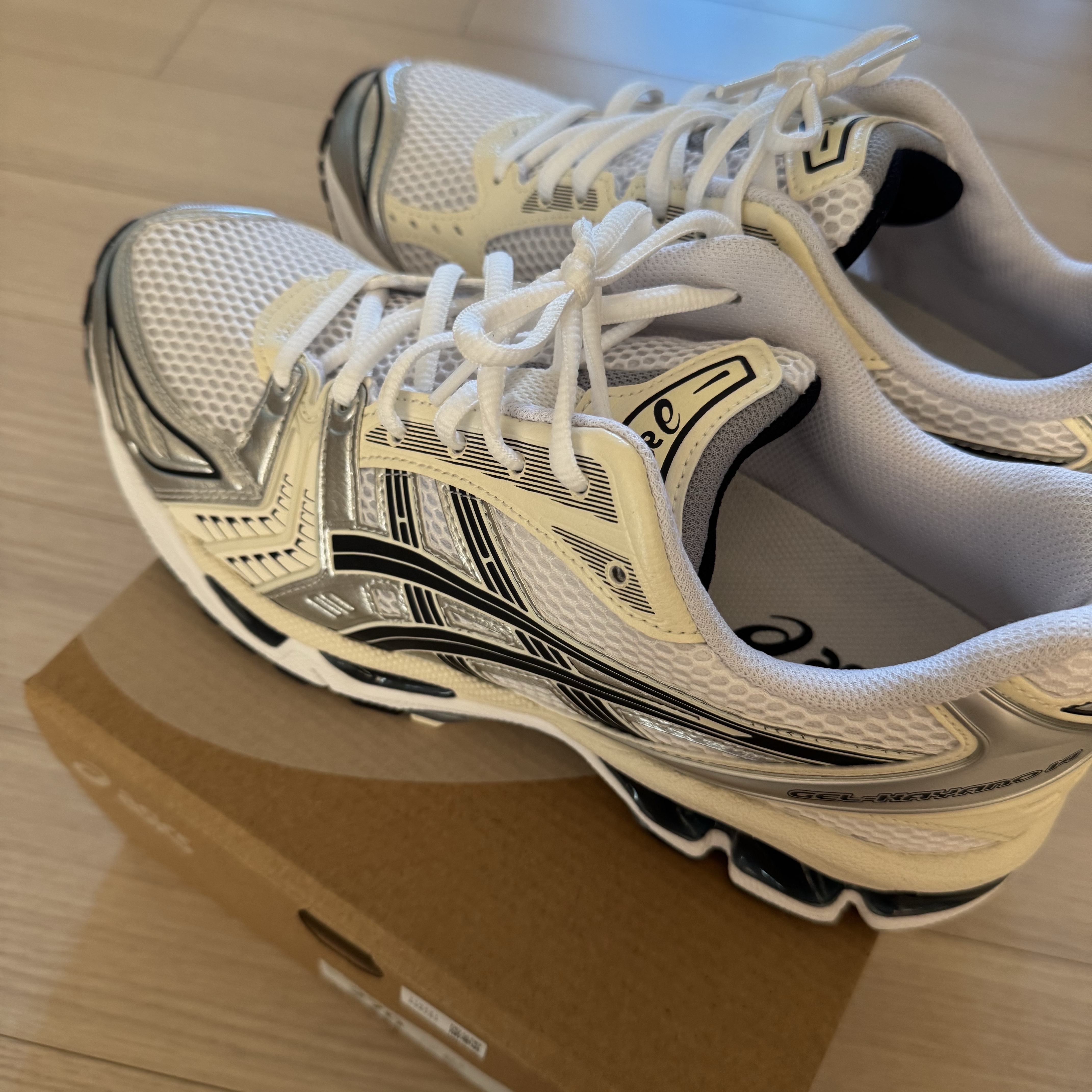 (W) Asics Gel-Kayano 14 White Midnight 착용 스타일 - 1
