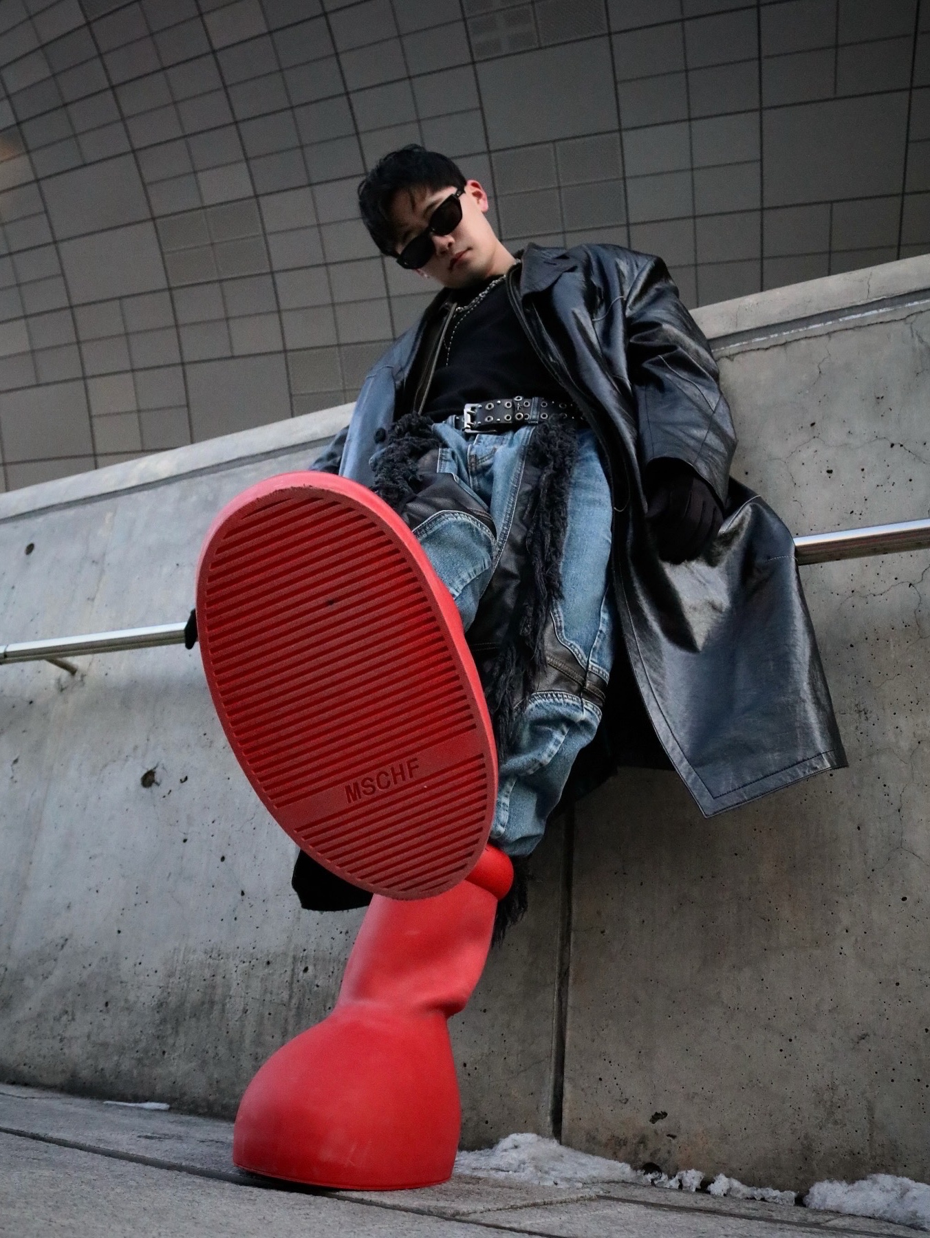 Vacant Archive Blenheim Double Stud Belt Black, Thug Club Mohican Leather Denim Pants Blue Black - 24FW 착용 스타일 - 2