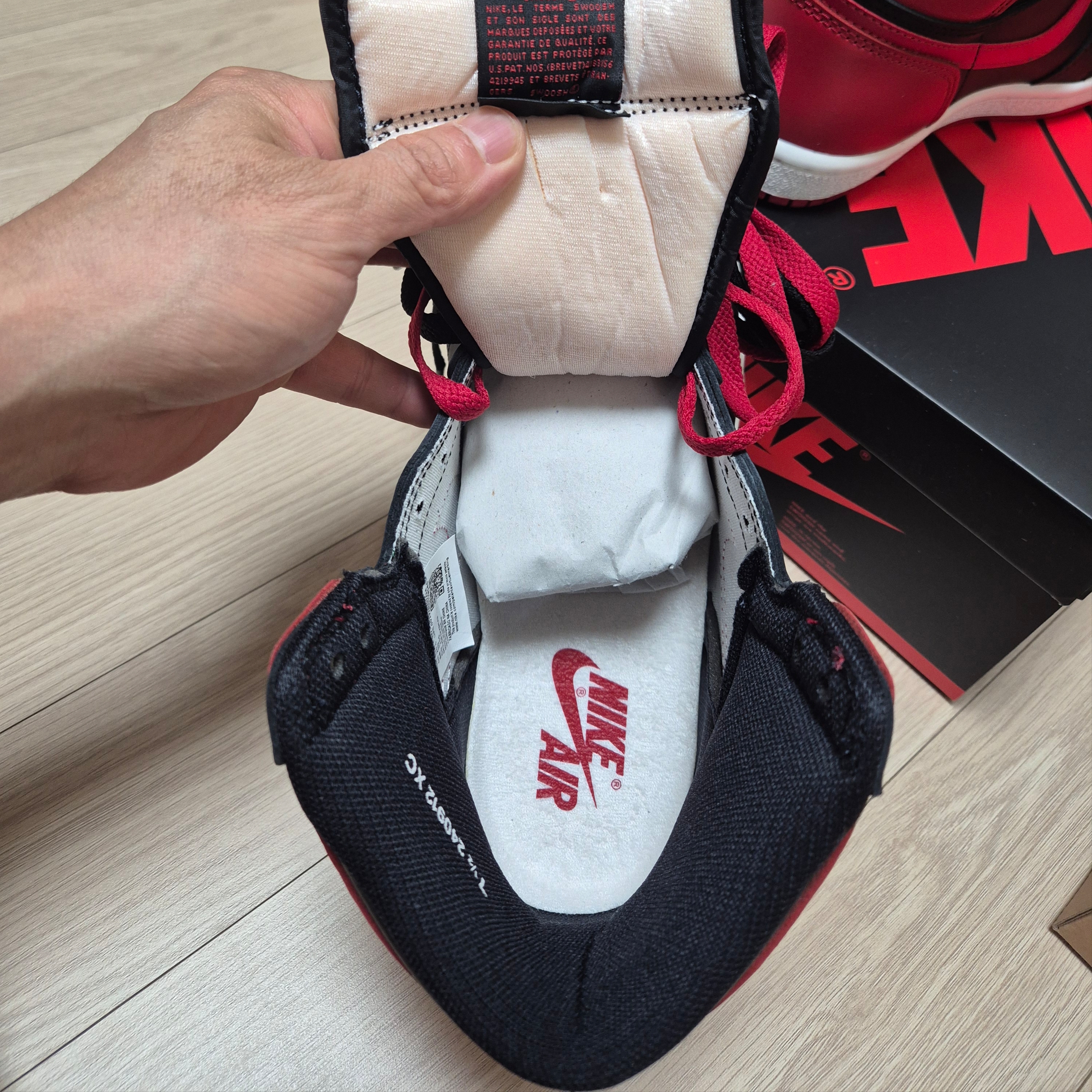 Jordan 1 x Tune High 85 Bred (Special Package) 착용 스타일 - 6