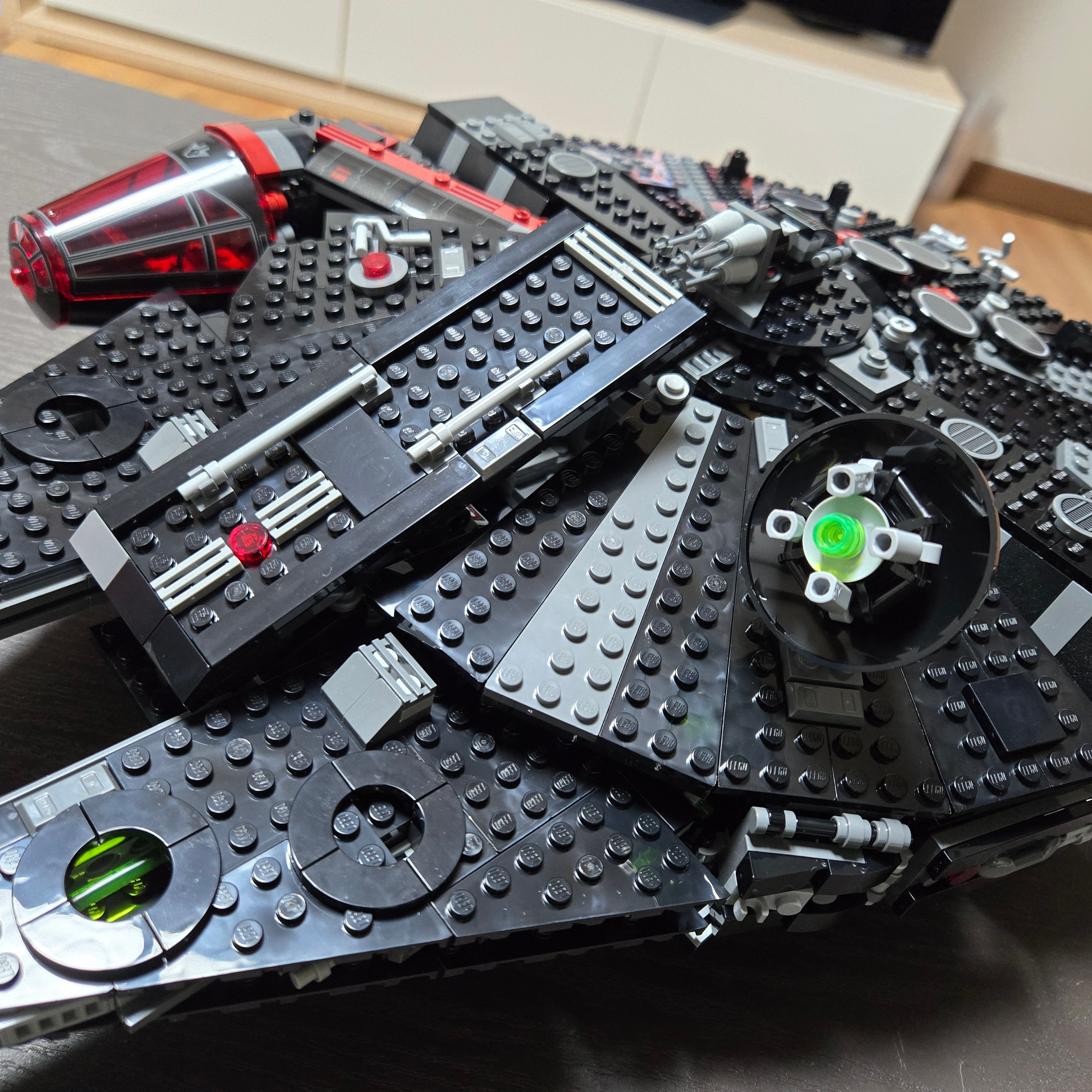 Lego Star Wars The Dark Falcon 착용 스타일 - 2