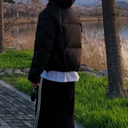 Teket Dot-Com Down Jacket Black 착용 스타일