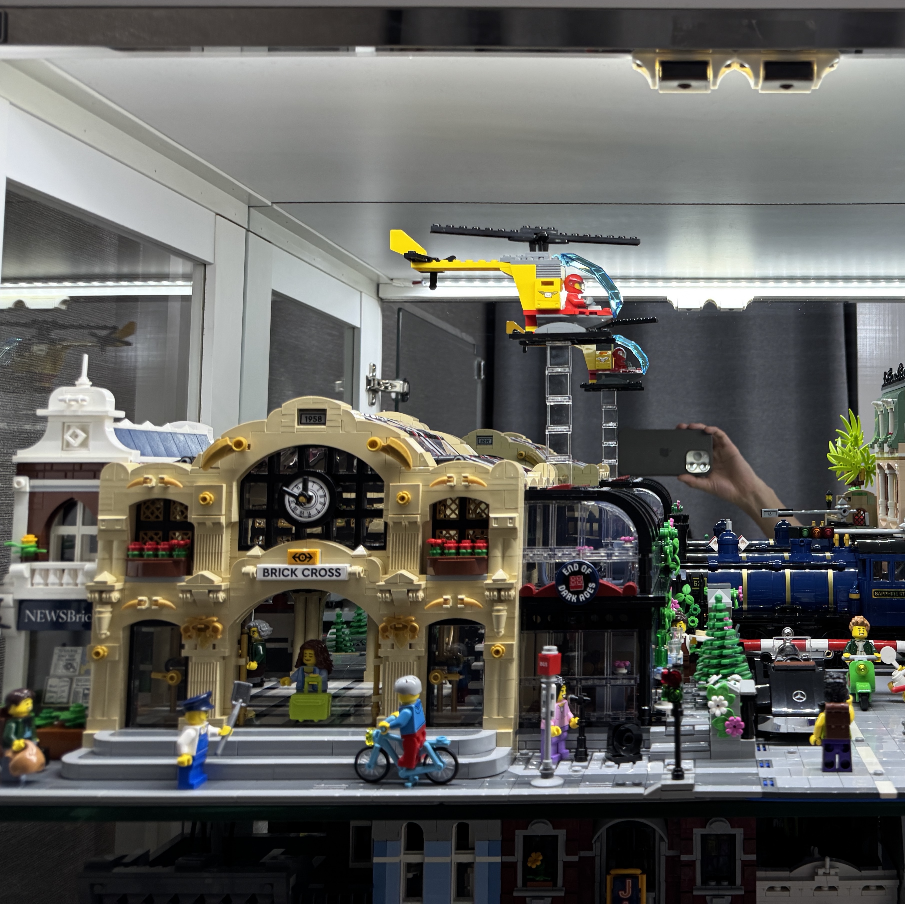 Lego Brick Cross Train Station 착용 스타일