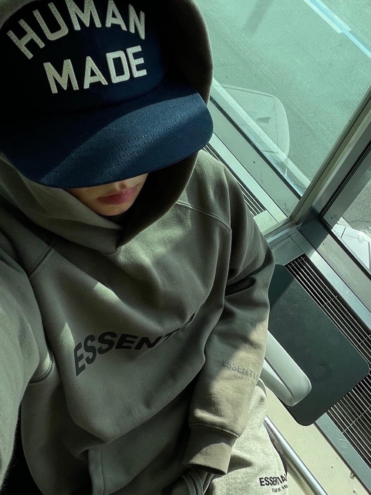 Human Made Baseball Cap Navy, Essentials 3D Silicon Applique Pullover Hoodie Cement - 20FW 착용 스타일 - 2
