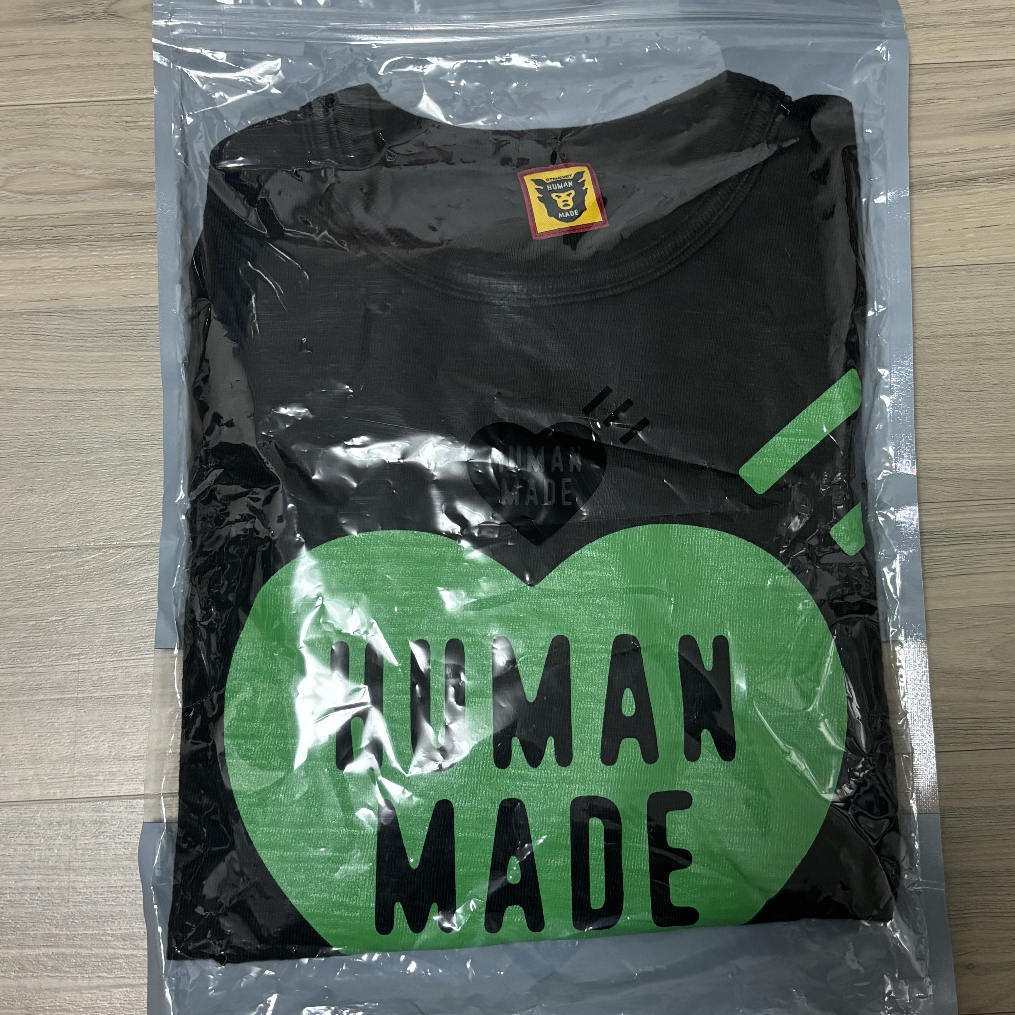 Human Made Heart T-Shirt Black Green - 1928 Store Exclusive 착용 스타일