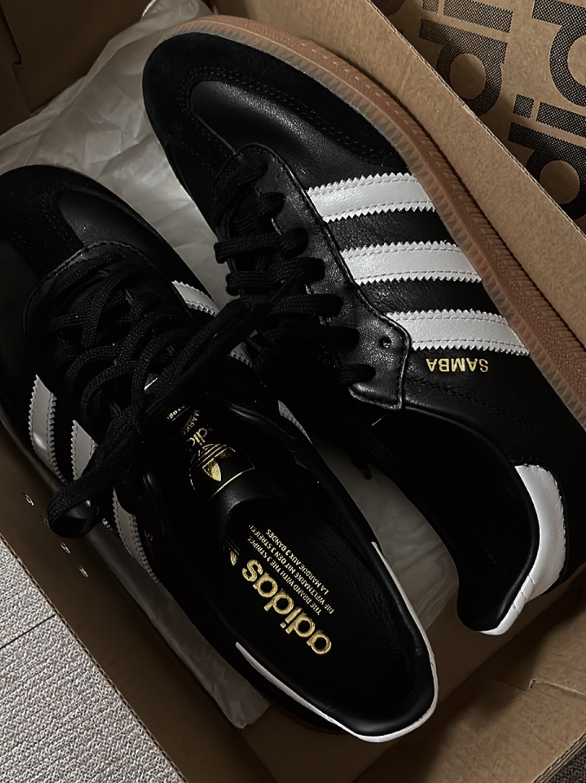 Adidas Samba Decon Core Black 착용 스타일