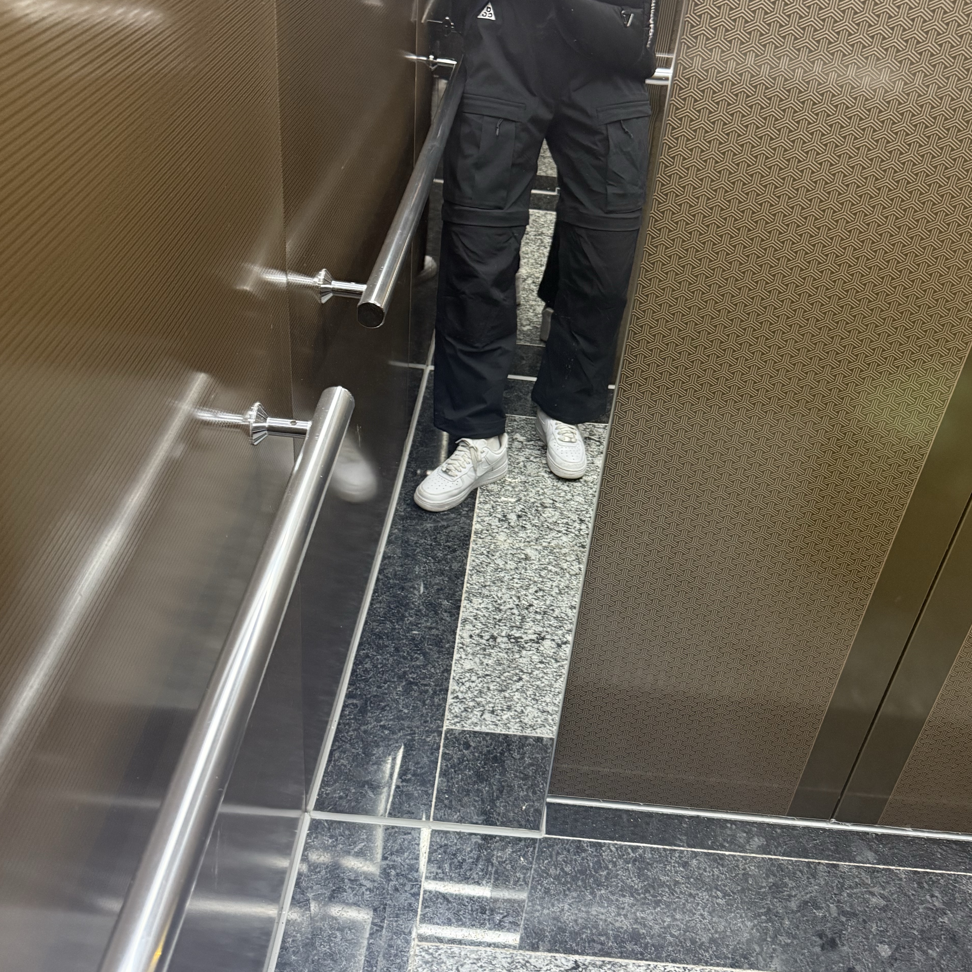 Nike ACG Smith Summit Cargo Pants Black Anthracite - Asia 착용 스타일 - 2