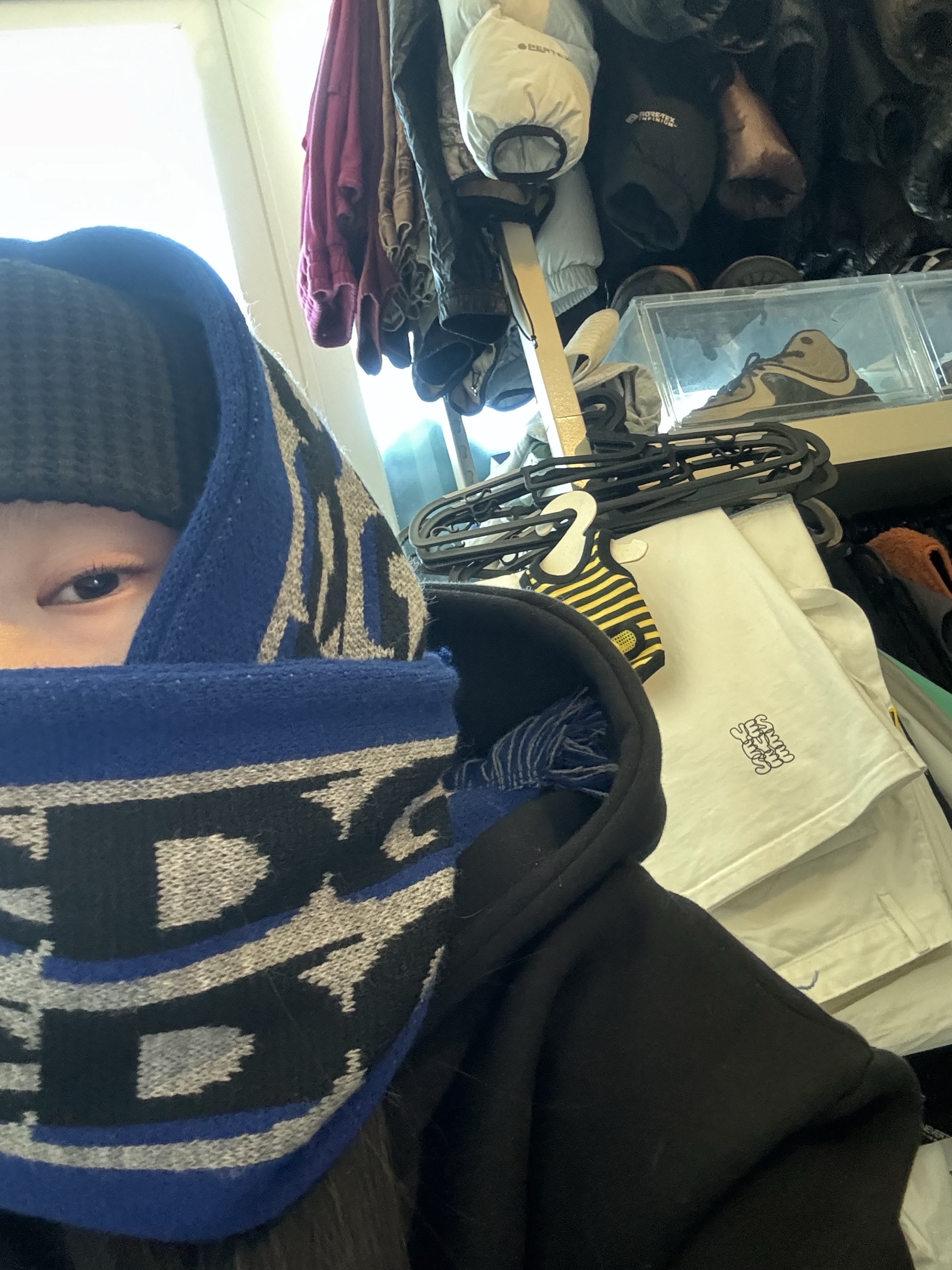 CDG Logo Check Muffler Blue 착용 스타일 - 3