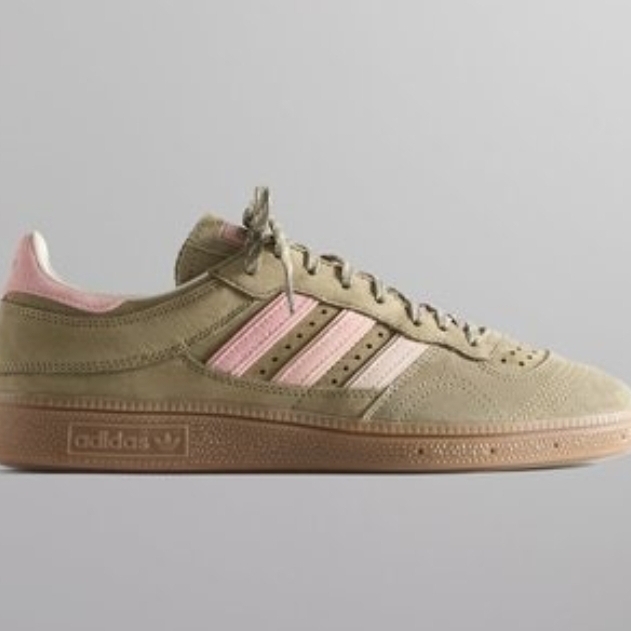 Adidas x Kith Handball Top Gum 착용 스타일