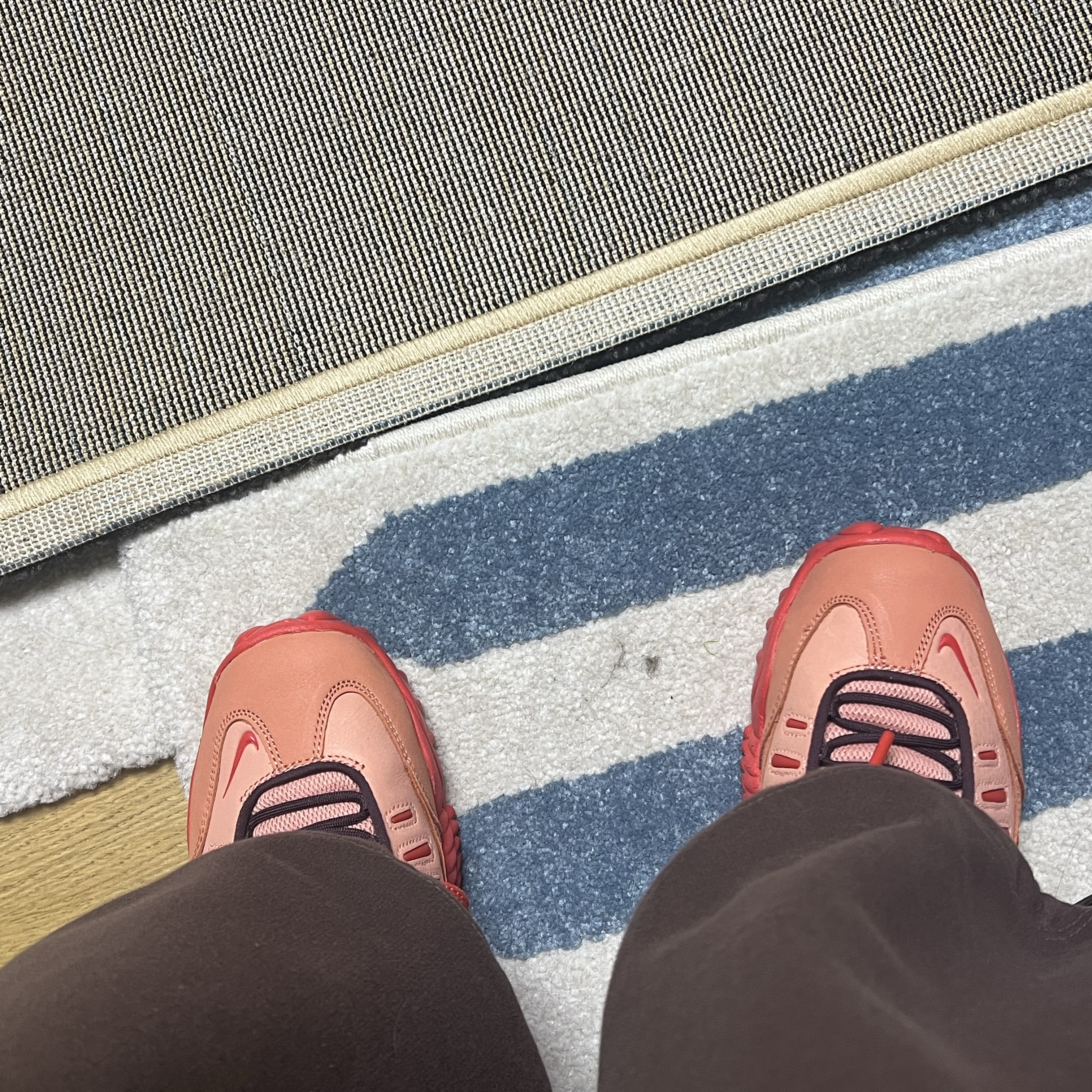 Nike x Ambush Air Adjust Force SP Light Madder Root and Burgundy Crush 착용 스타일 - 2