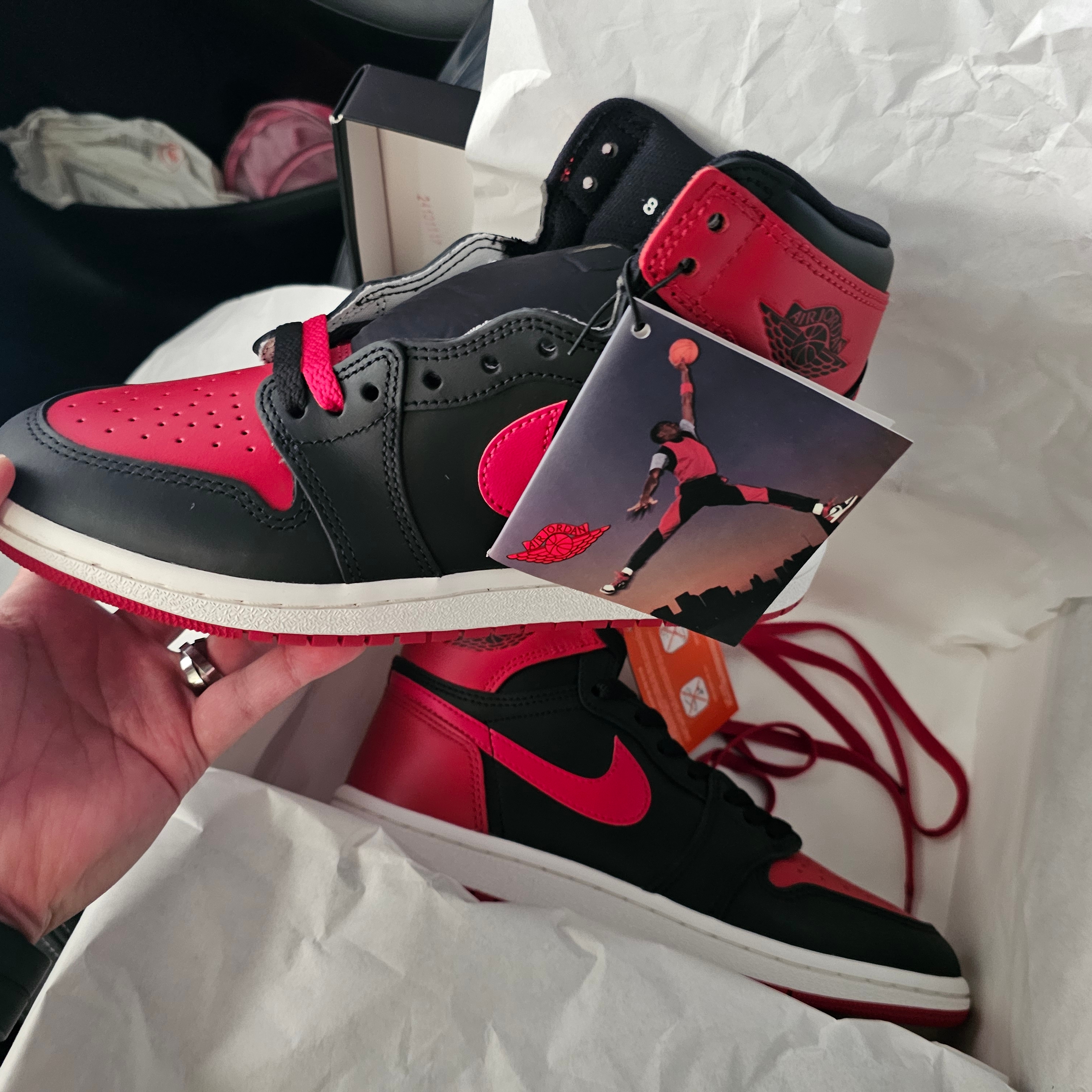 Jordan 1 High 85 Bred, FRANKLY Silky Satin Pajama Set Up Navy 착용 스타일 - 7