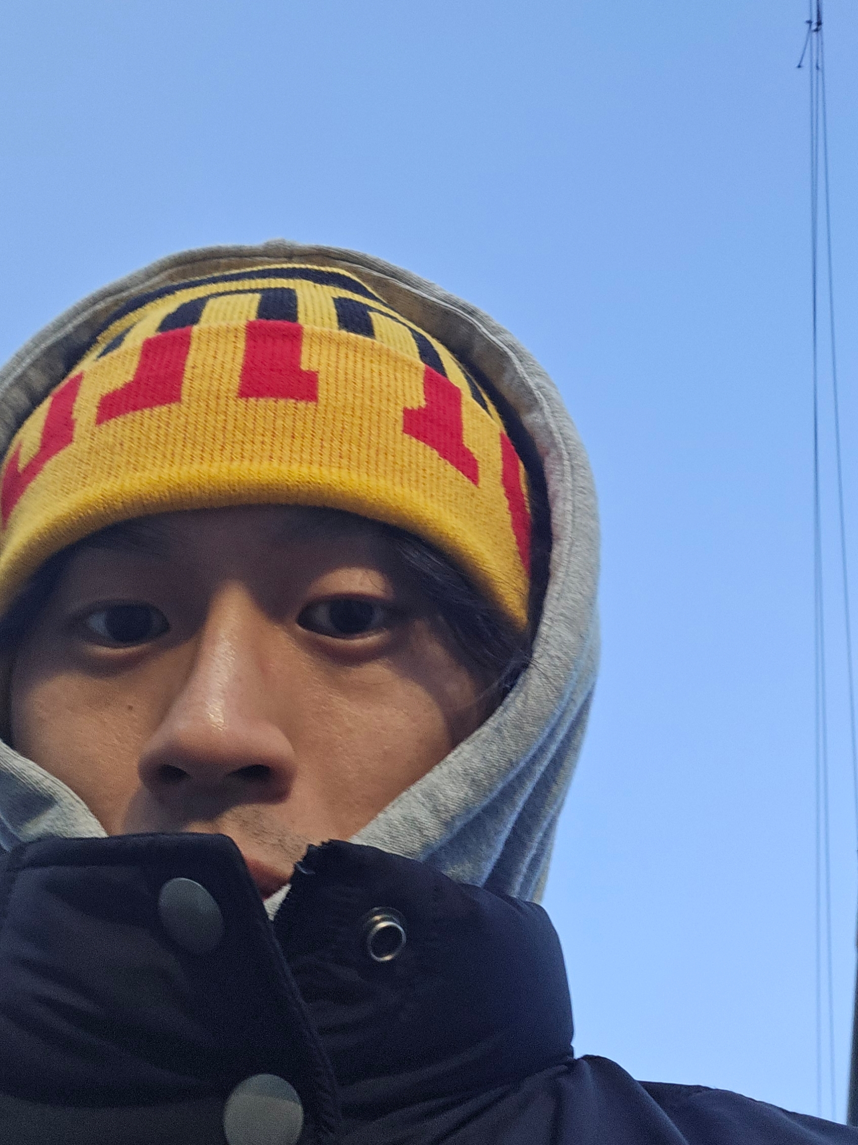 Supreme New Era 2-Tone Logo Beanie Black - 21FW 착용 스타일