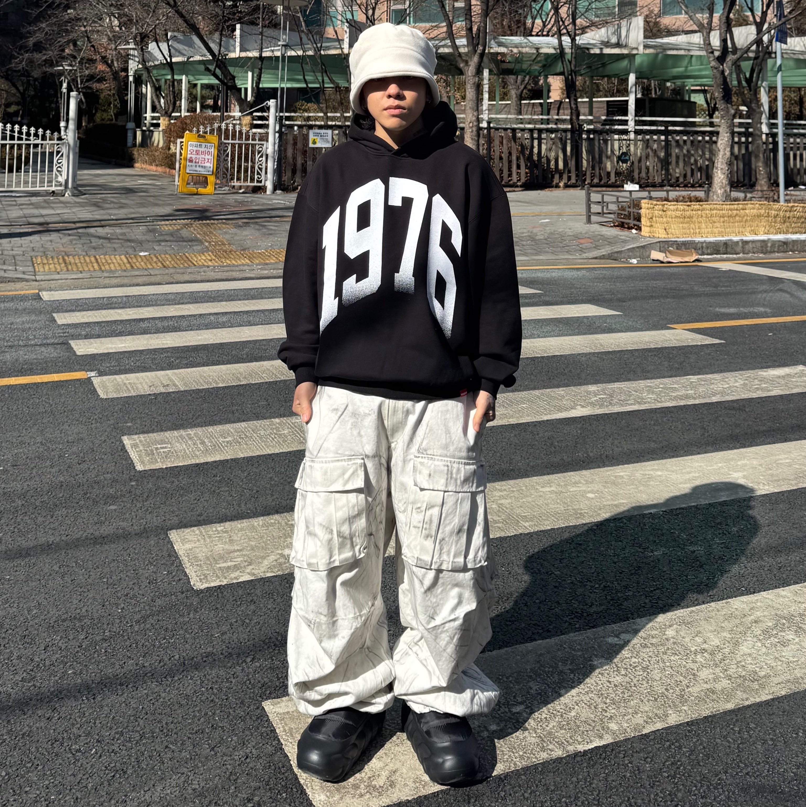 Nos Couleurs 01 Cargo Pants Dirty Washing 착용 스타일 - 1