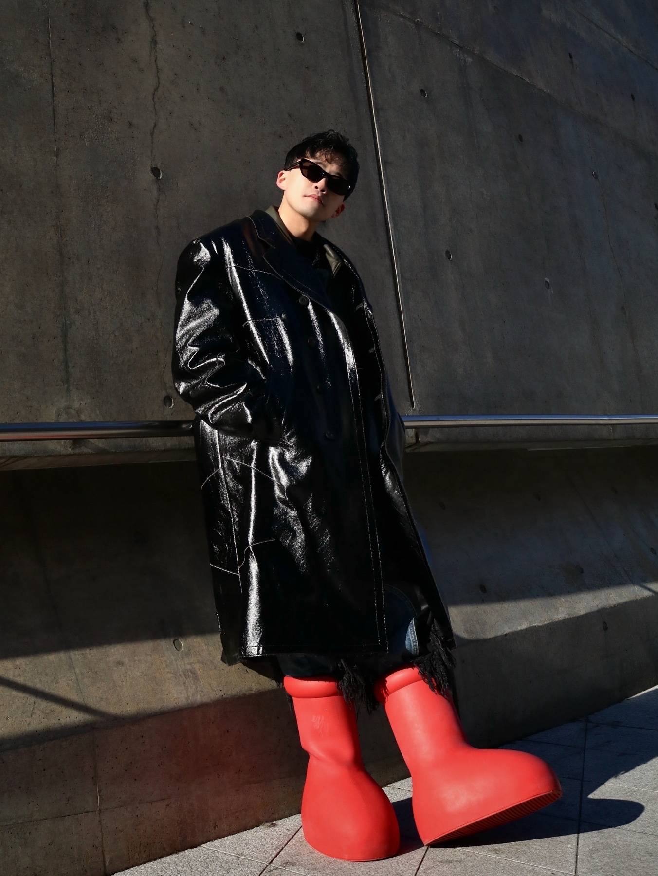 Vacant Archive Blenheim Double Stud Belt Black, Thug Club Mohican Leather Denim Pants Blue Black - 24FW 착용 스타일 - 4