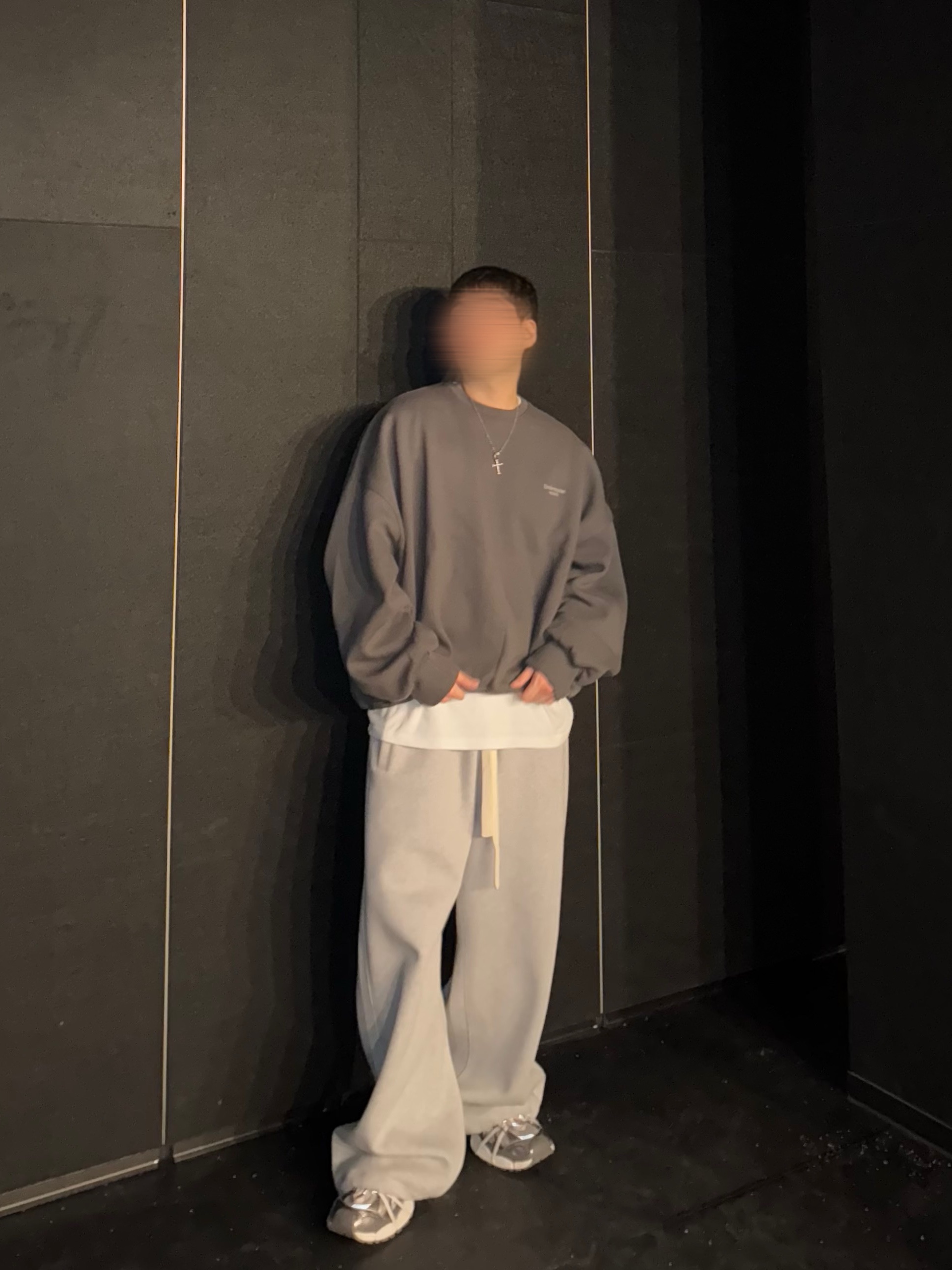 Undermycar Mu.14 Anti Fxxking Logo Play Oversized Bonded Sweat Shirts Olive, Nonnod Scuba Pajama Pants Grey 착용 스타일 - 1