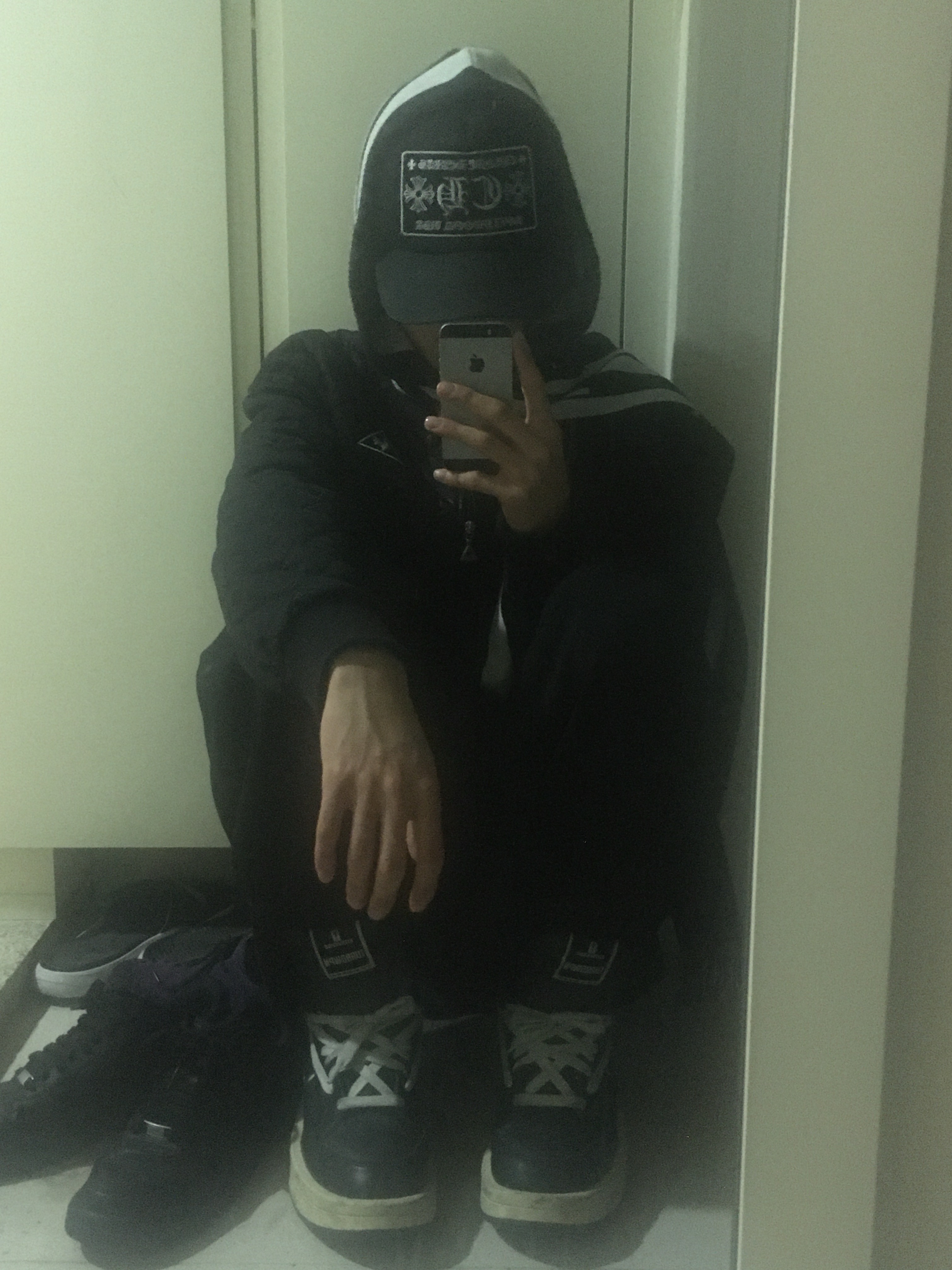 Converse x Drkshdw Turbowpn Black Cream 착용 스타일