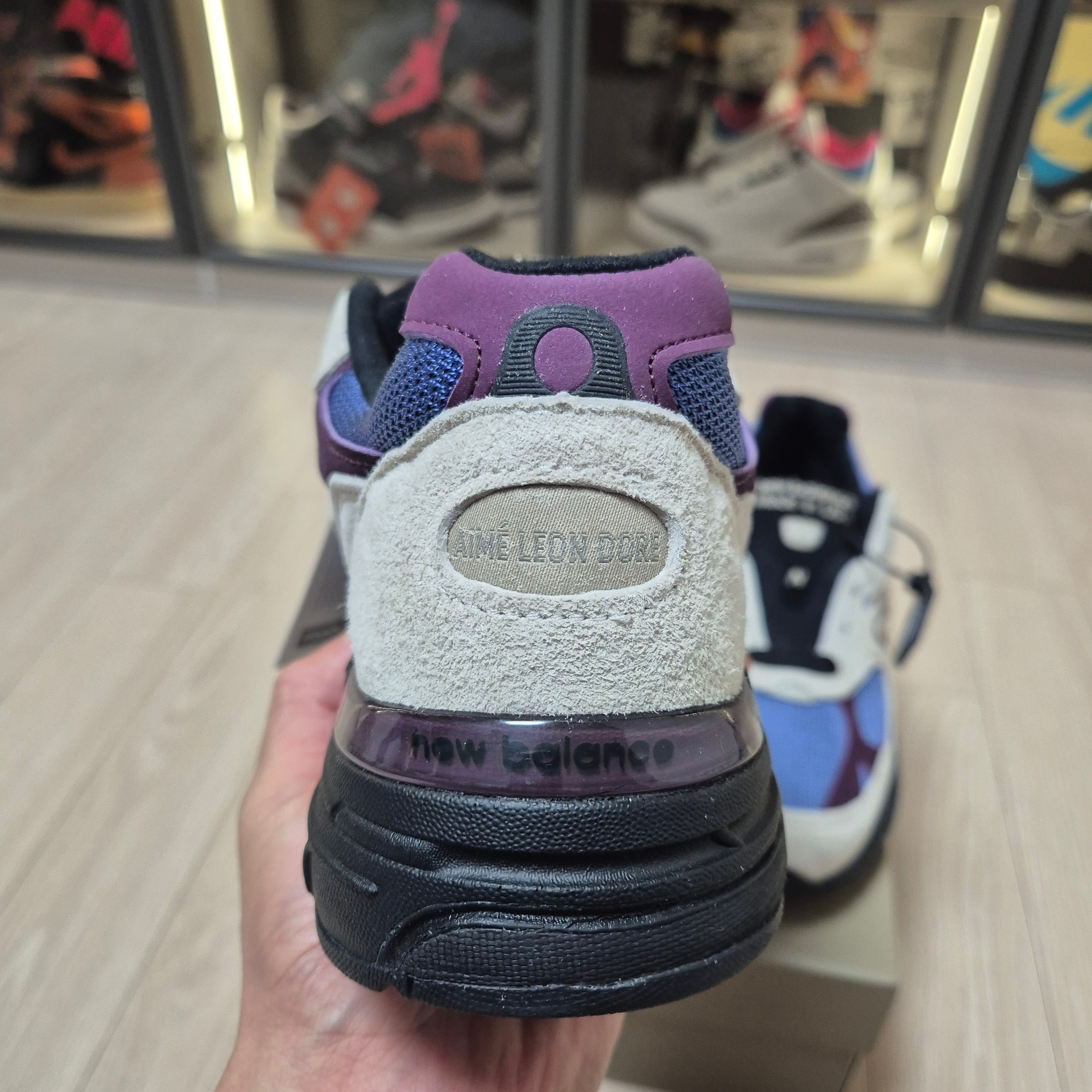 (W) New Balance x Aime Leon Dore 993 Made in USA Taupe 착용 스타일 - 7