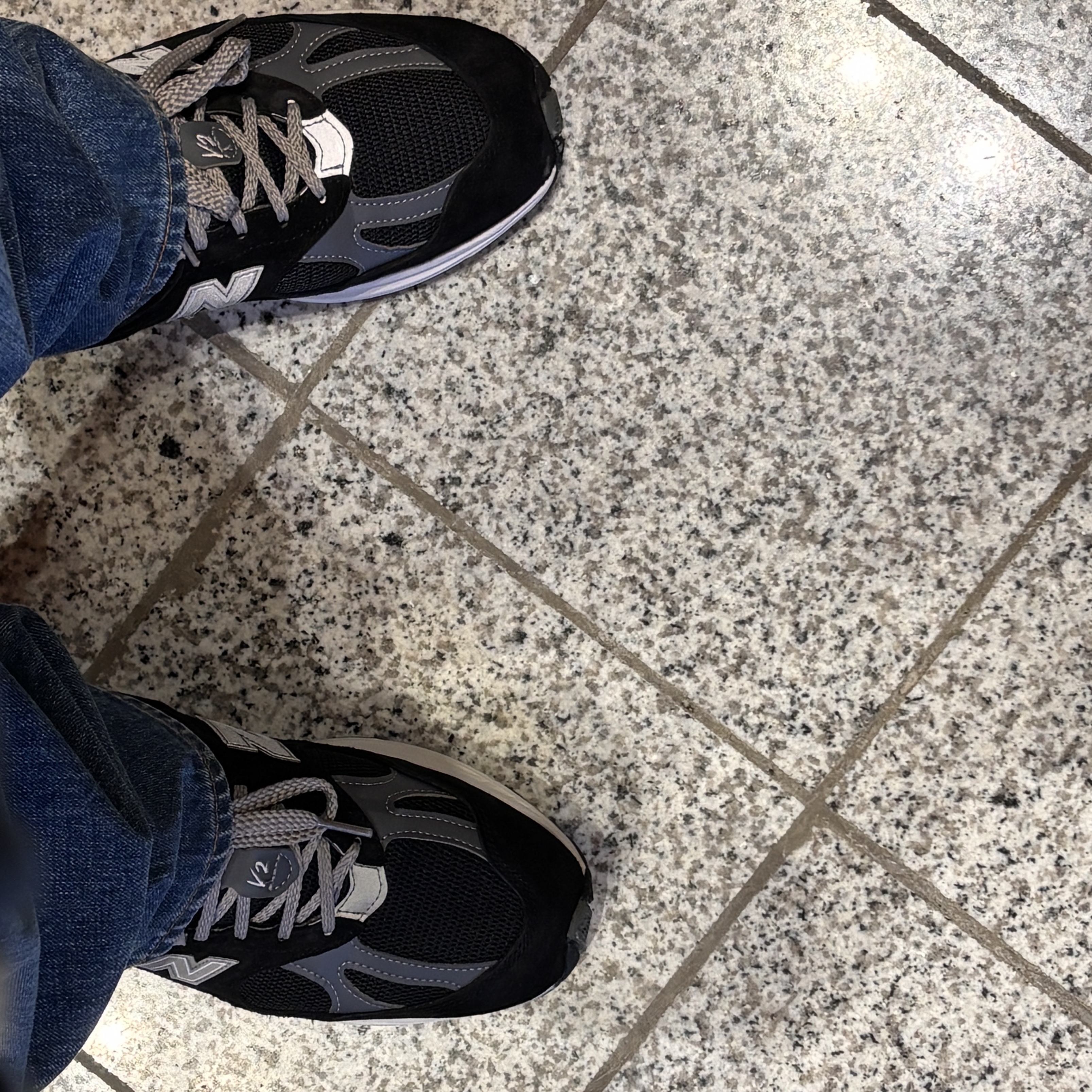New Balance 991v2 Made in UK Black 착용 스타일
