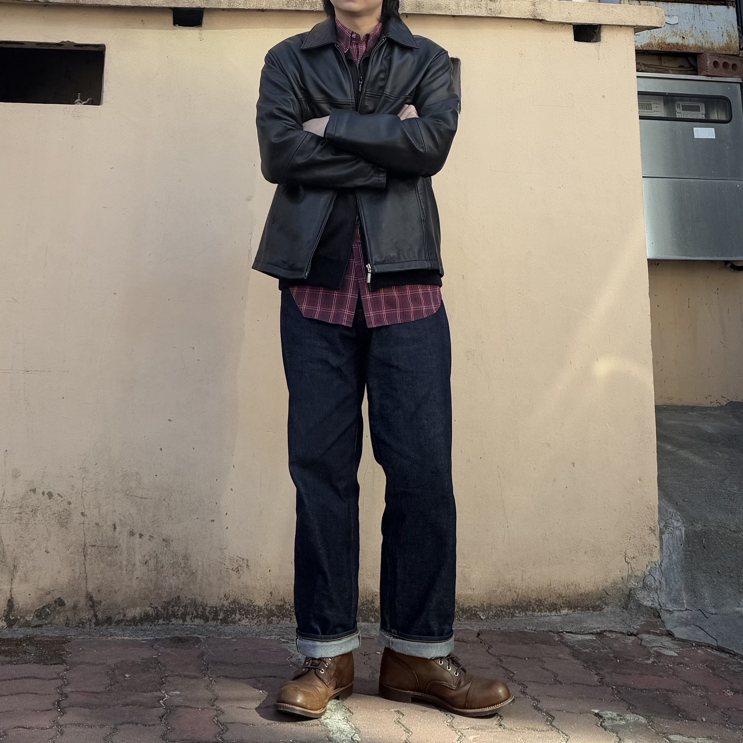 Red Wing Iron Ranger 8111 Amber Harness - D, Supreme Rigid Loose Fit Selvedge Jean Rigid Indigo - 24FW 착용 스타일 - 1