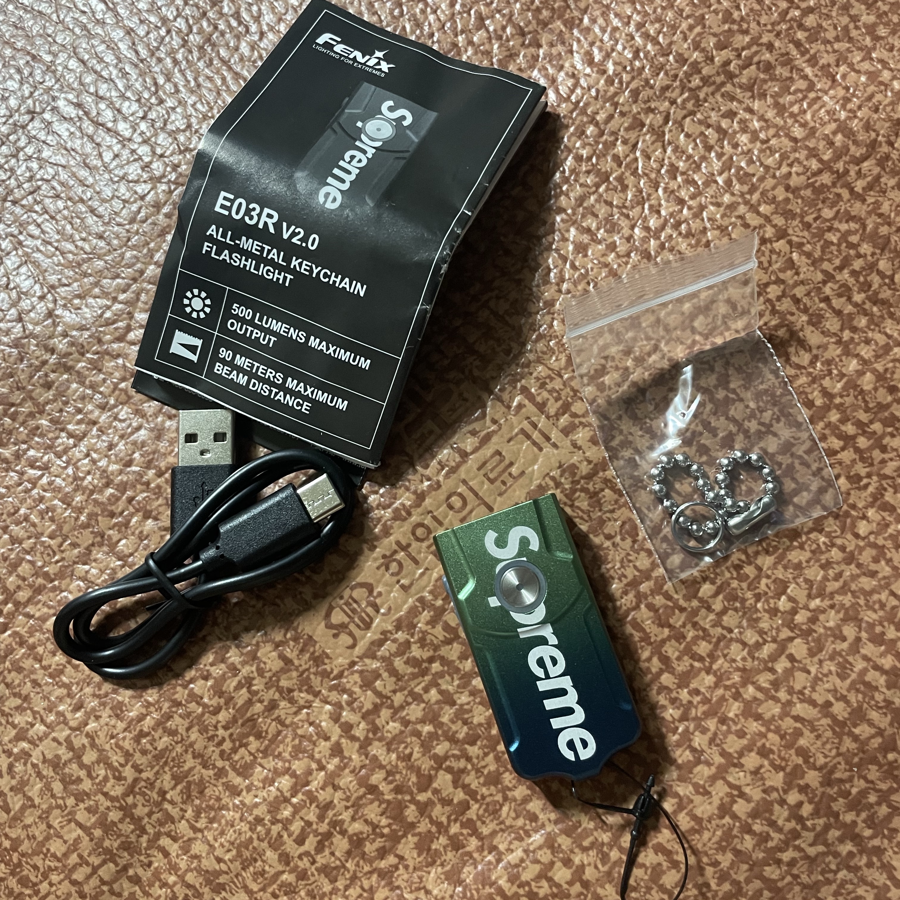 Supreme x Fenix E03R Flashlight Keychain Multicolor - 24FW 착용 스타일 - 4