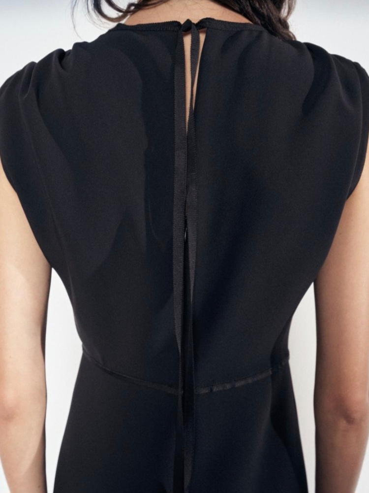 (W) Zara ZW Collection Shearling Midi Dress Black 착용 스타일