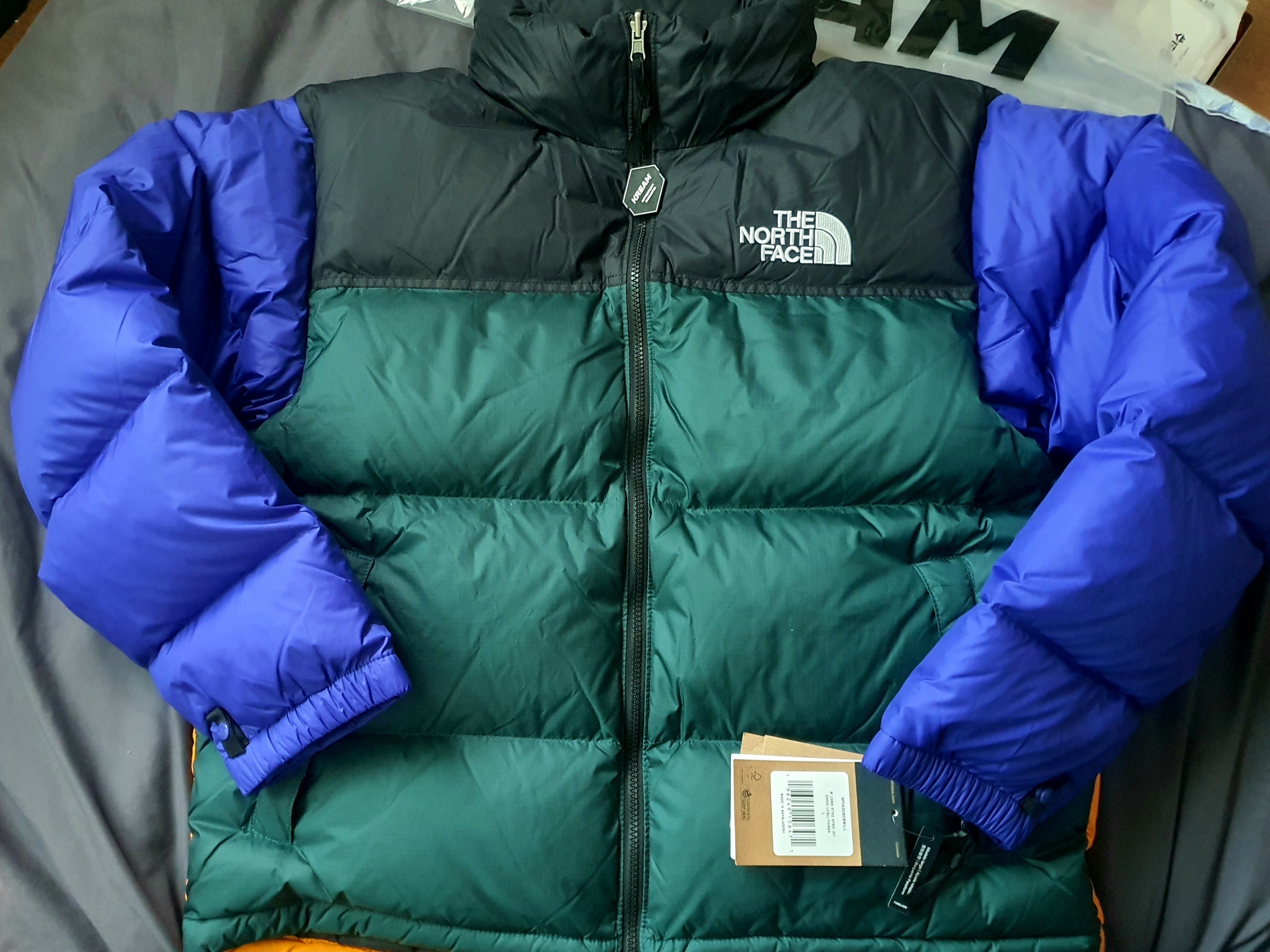 The North Face 1996 Retro Nuptse Jacket Pine 착용 스타일