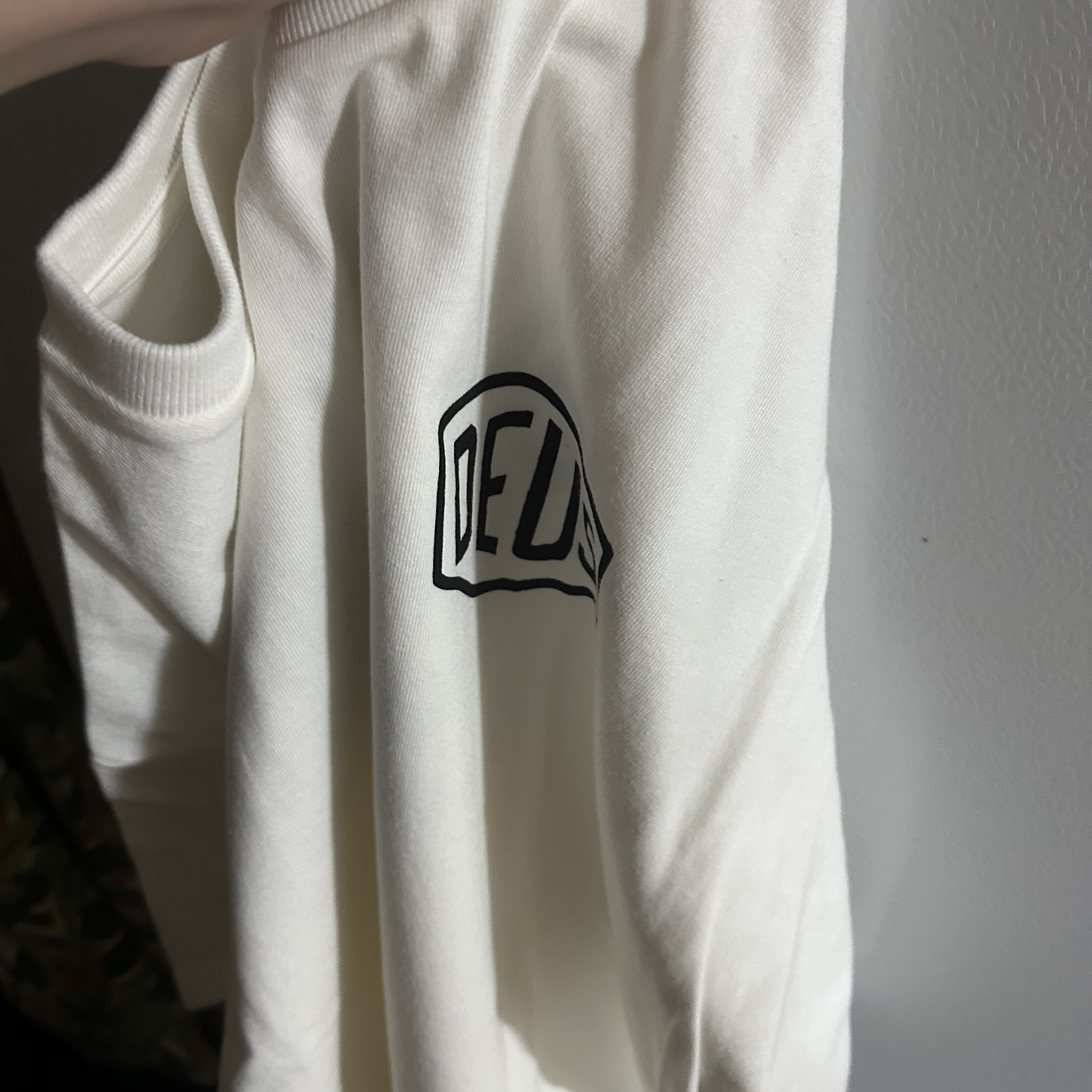 Deus Ex Machina Seoul Address T-Shirt White 착용 스타일