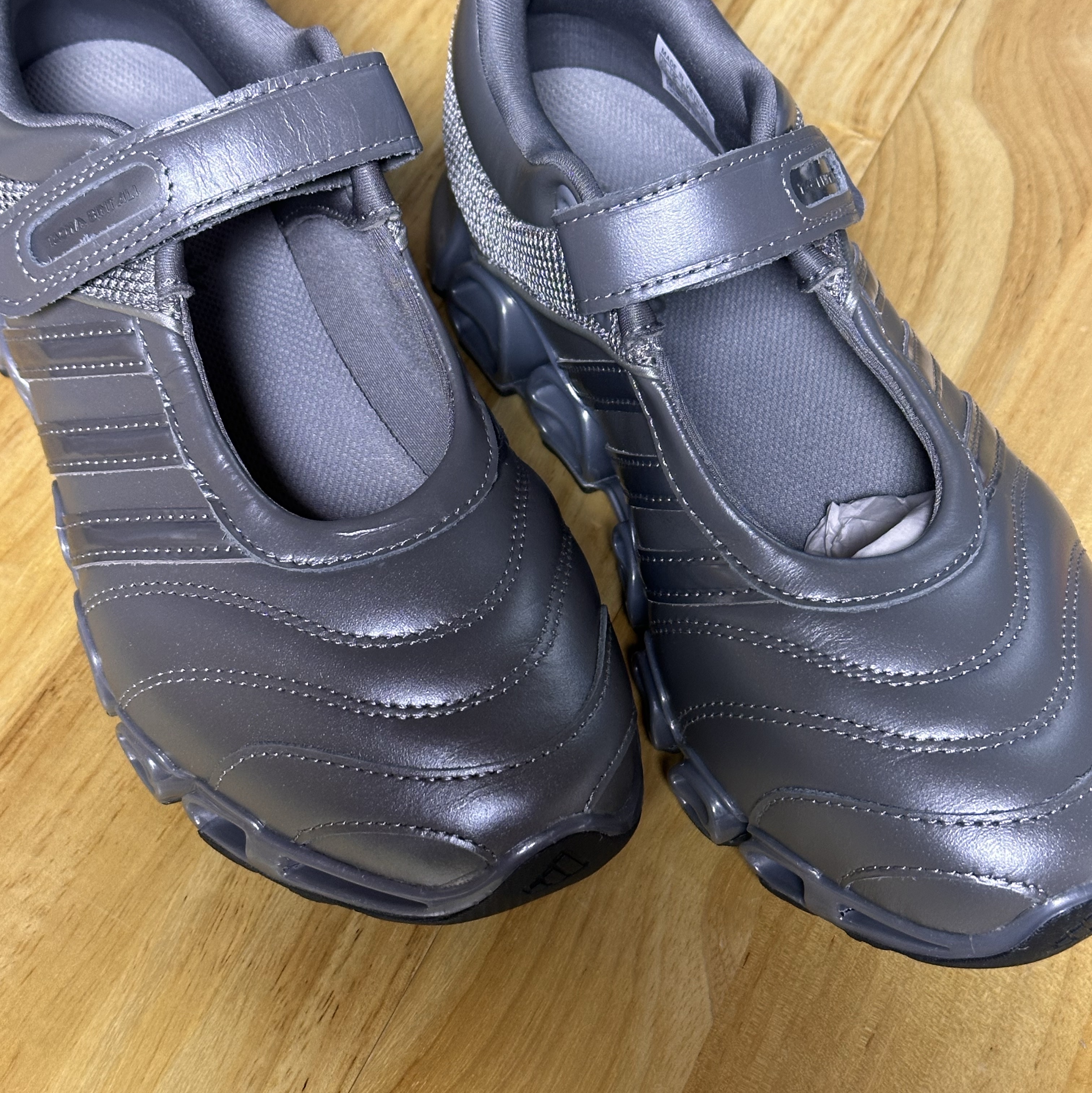 (W) Adidas x Taqwa Bint Ali Megaride Mary Jane Iron Metallic Cyber Metallic 착용 스타일 - 2