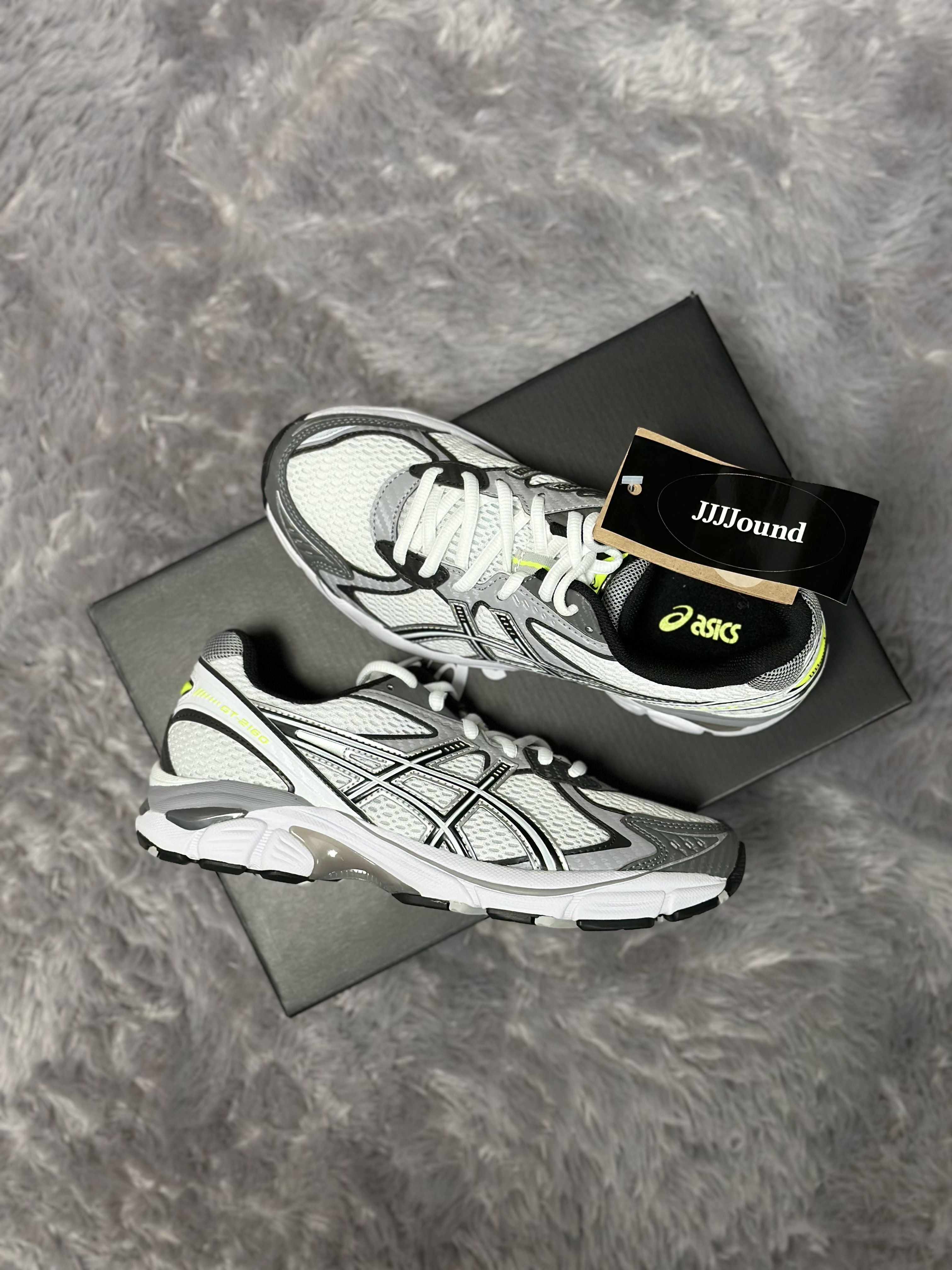 Asics x JJJJound GT-2160 White Black 착용 스타일 - 3