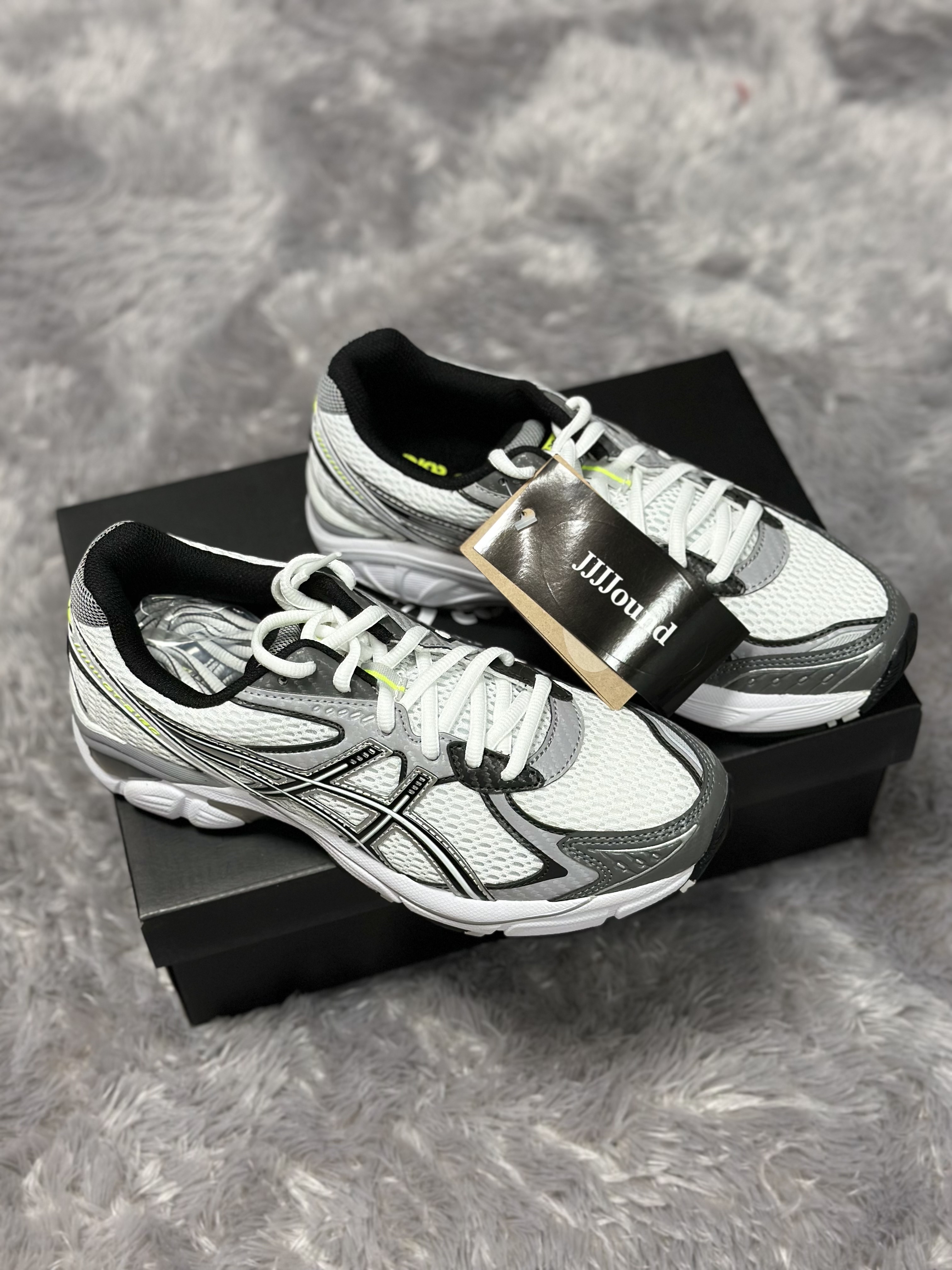 Asics x JJJJound GT-2160 White Black 착용 스타일 - 1