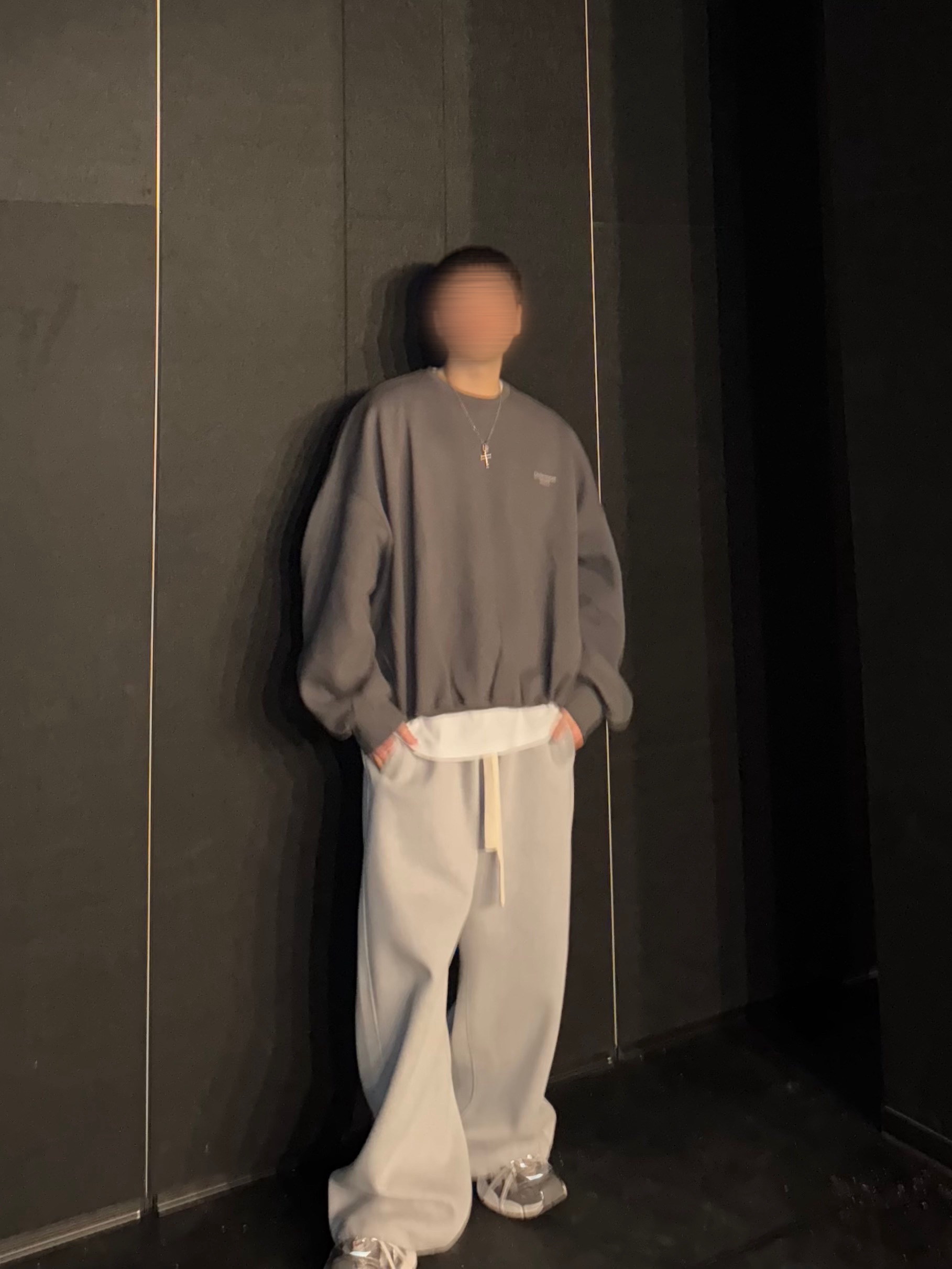Undermycar Mu.14 Anti Fxxking Logo Play Oversized Bonded Sweat Shirts Olive, Nonnod Scuba Pajama Pants Grey 착용 스타일 - 2