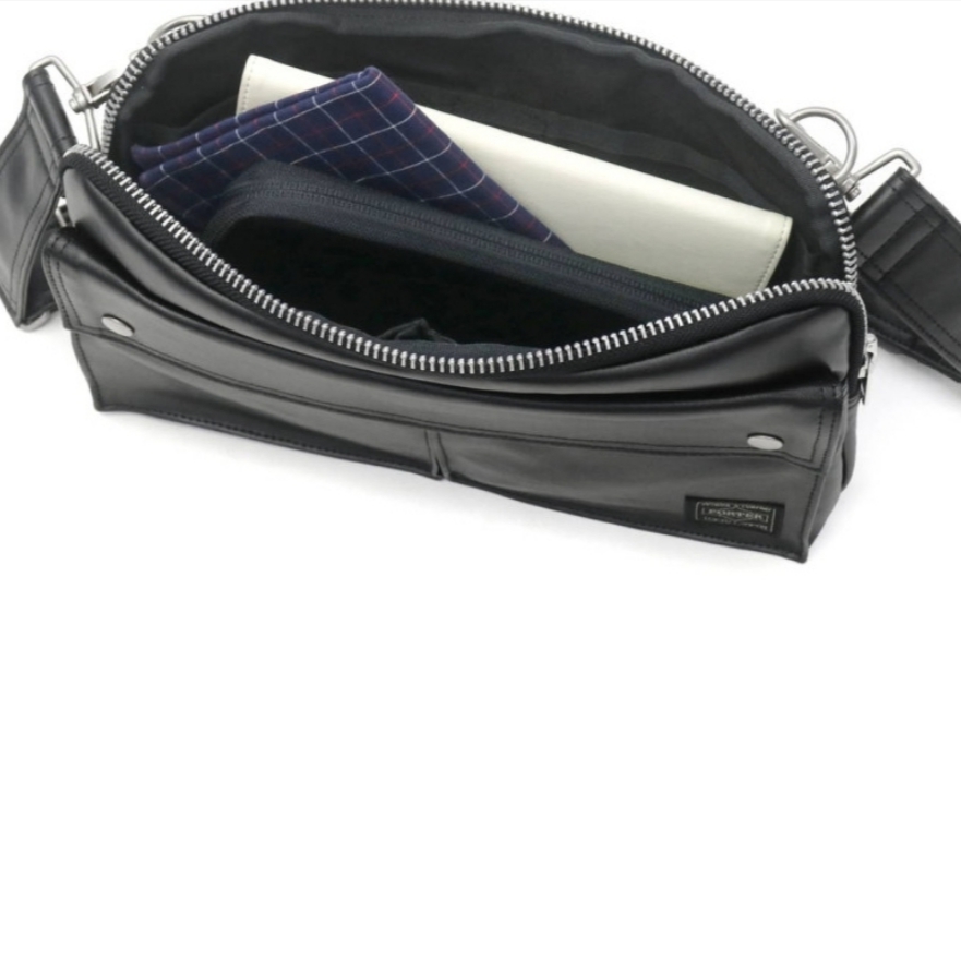 Porter Free Style Shoulder Bag Black 착용 스타일 - 5