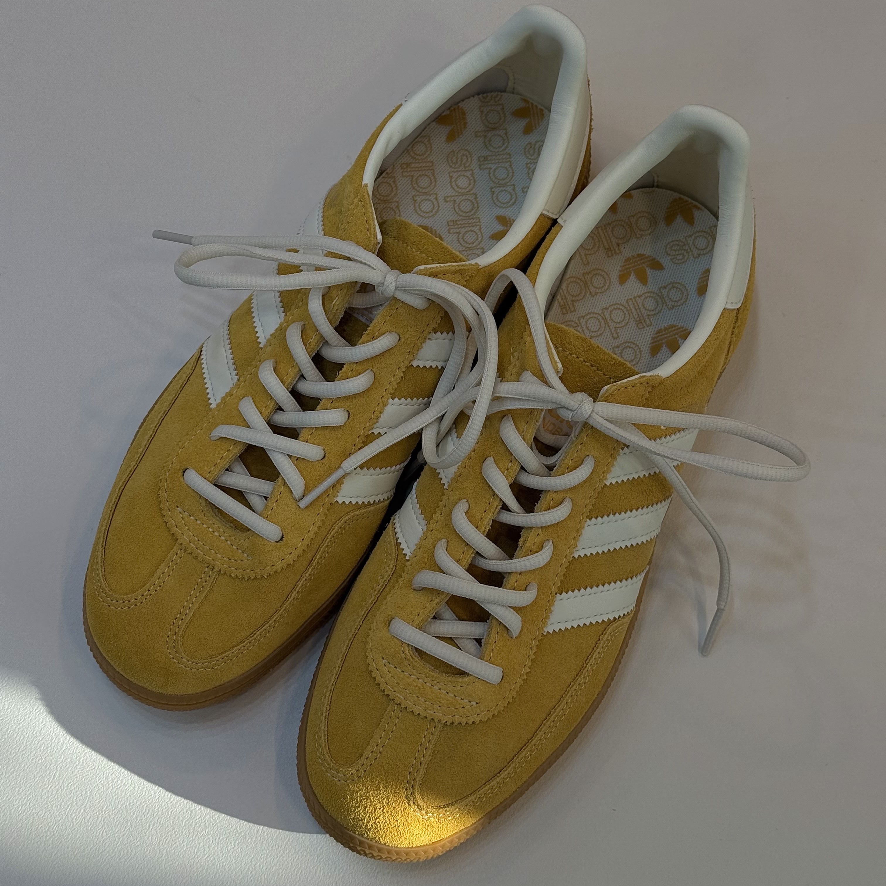 Adidas Spezial Handball Preloved Yellow Cream White 착용 스타일