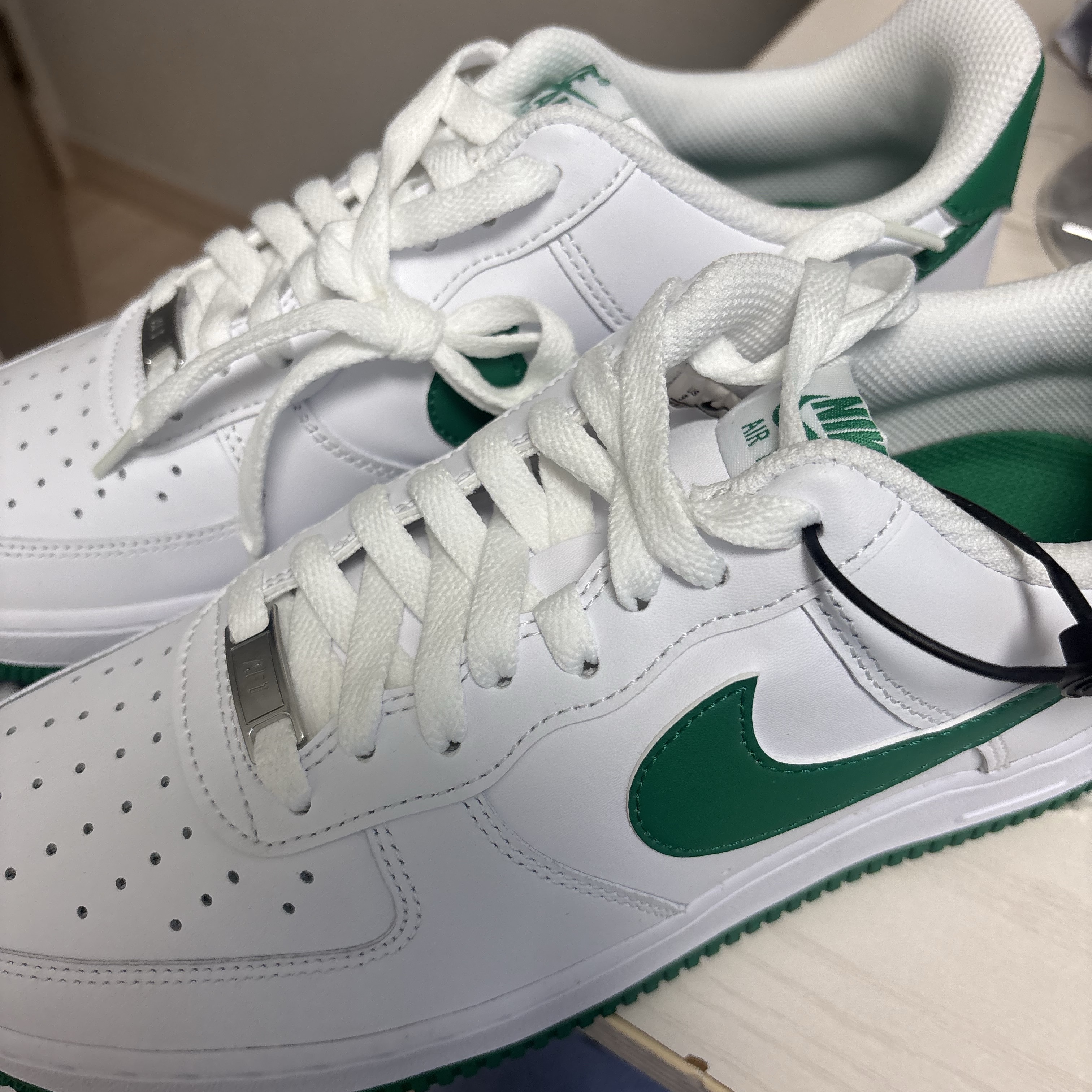 Nike Air Force 1 '07 White Malachite 착용 스타일