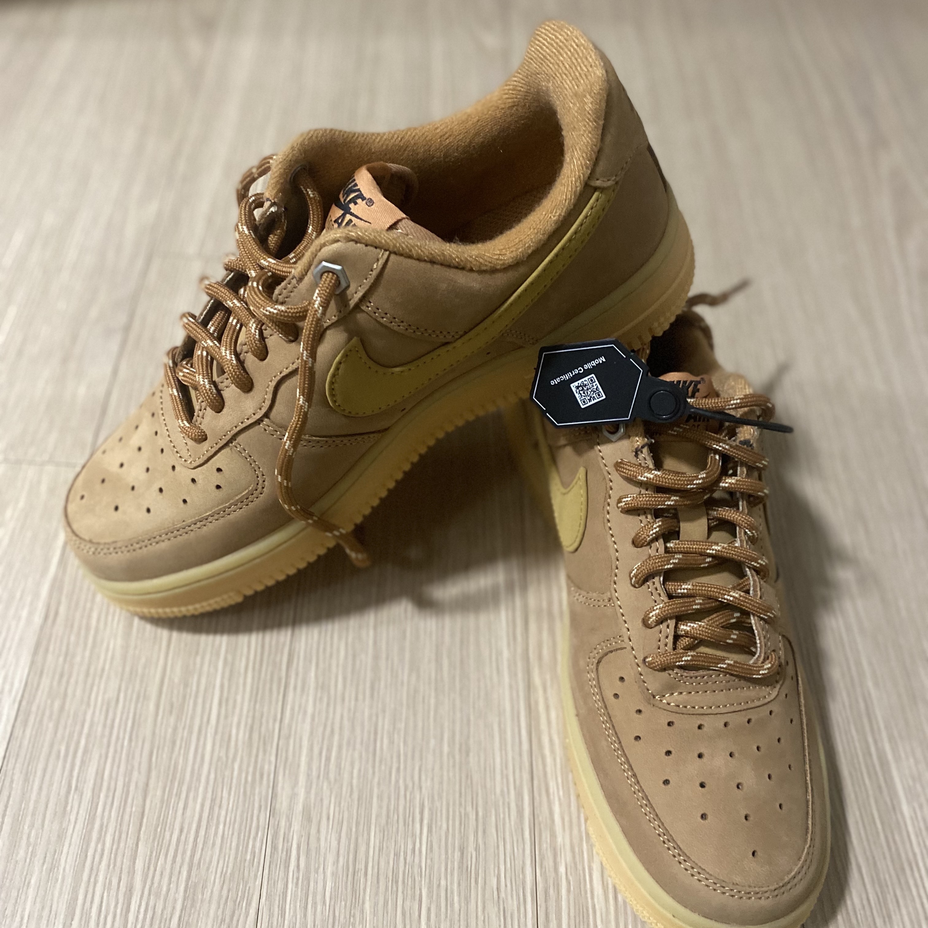 Nike Air Force 1 '07 WB Flax 착용 스타일