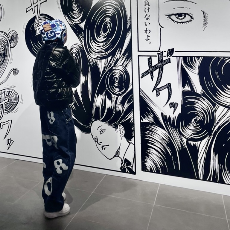 BAPE ABC Camo Shark Full Zip Hoodie Blue, Stussy Midweight Puffer Black 착용 스타일