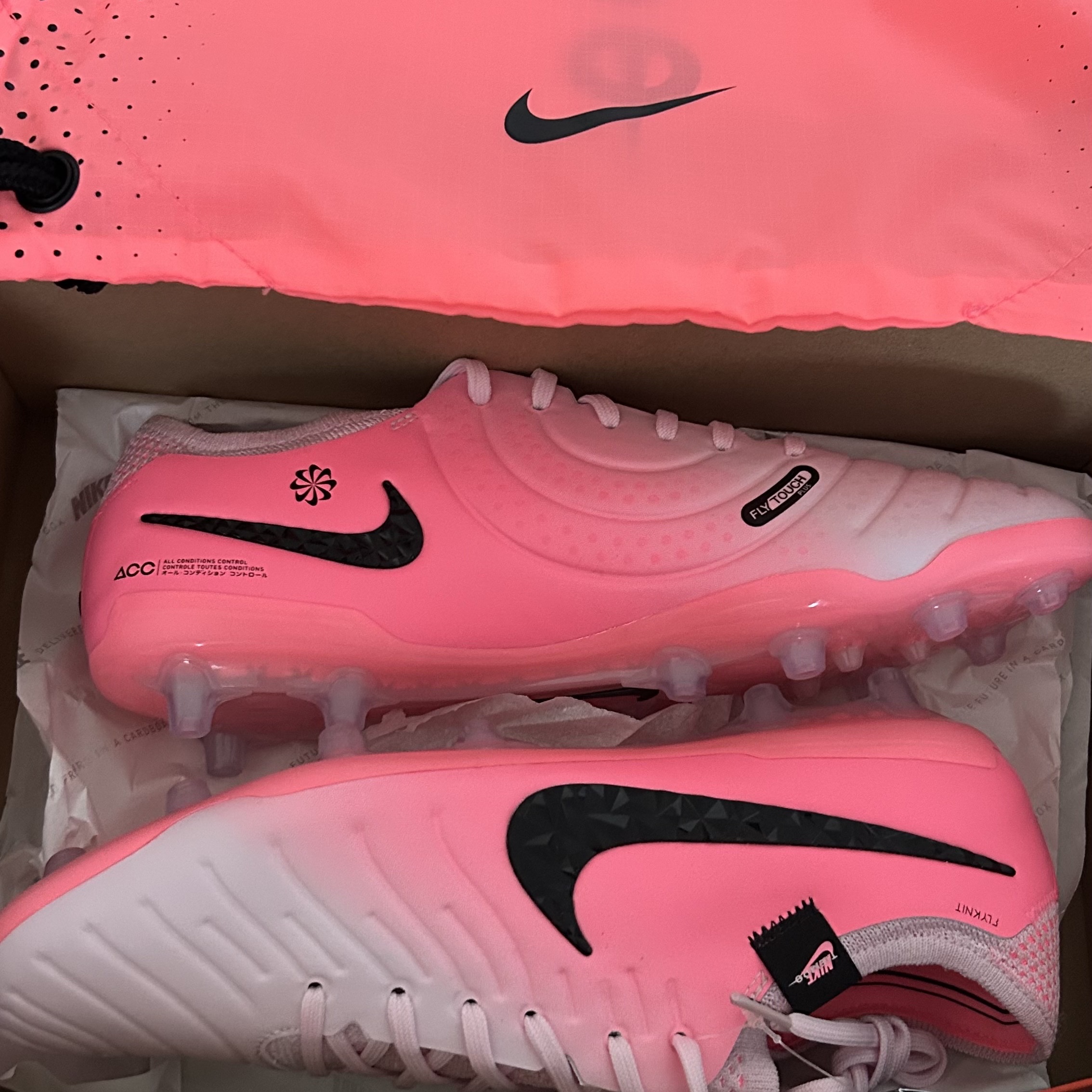 Nike Tiempo Legend 10 Elite AG Pink Foam Black 착용 스타일