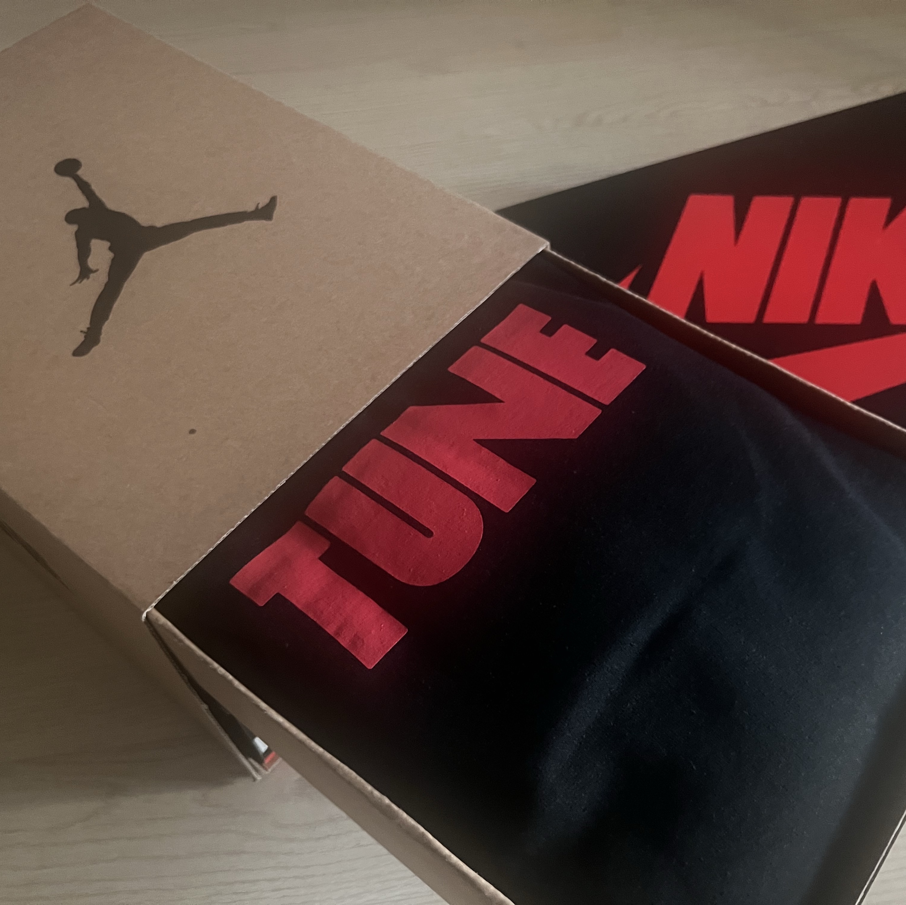 Jordan 1 High 85 Bred, Jordan 1 x Tune High 85 Bred (Special Package) 착용 스타일
