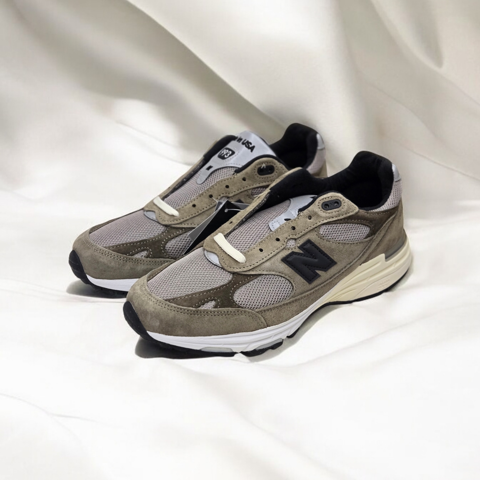 New Balance x JJJJound 993 Made in USA Mushroom White 착용 스타일