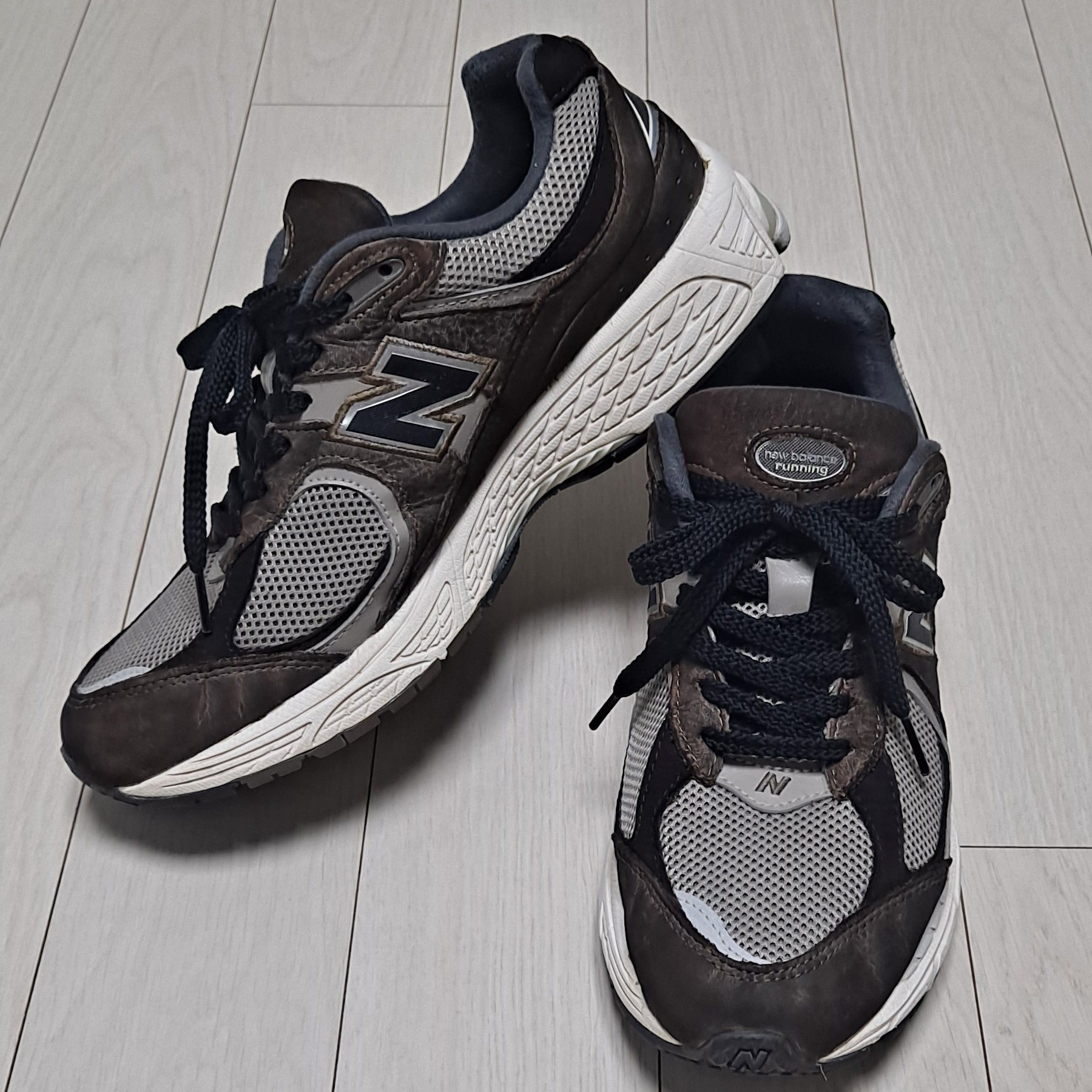 New Balance 2002 Warm Alpaca 착용 스타일 - 4