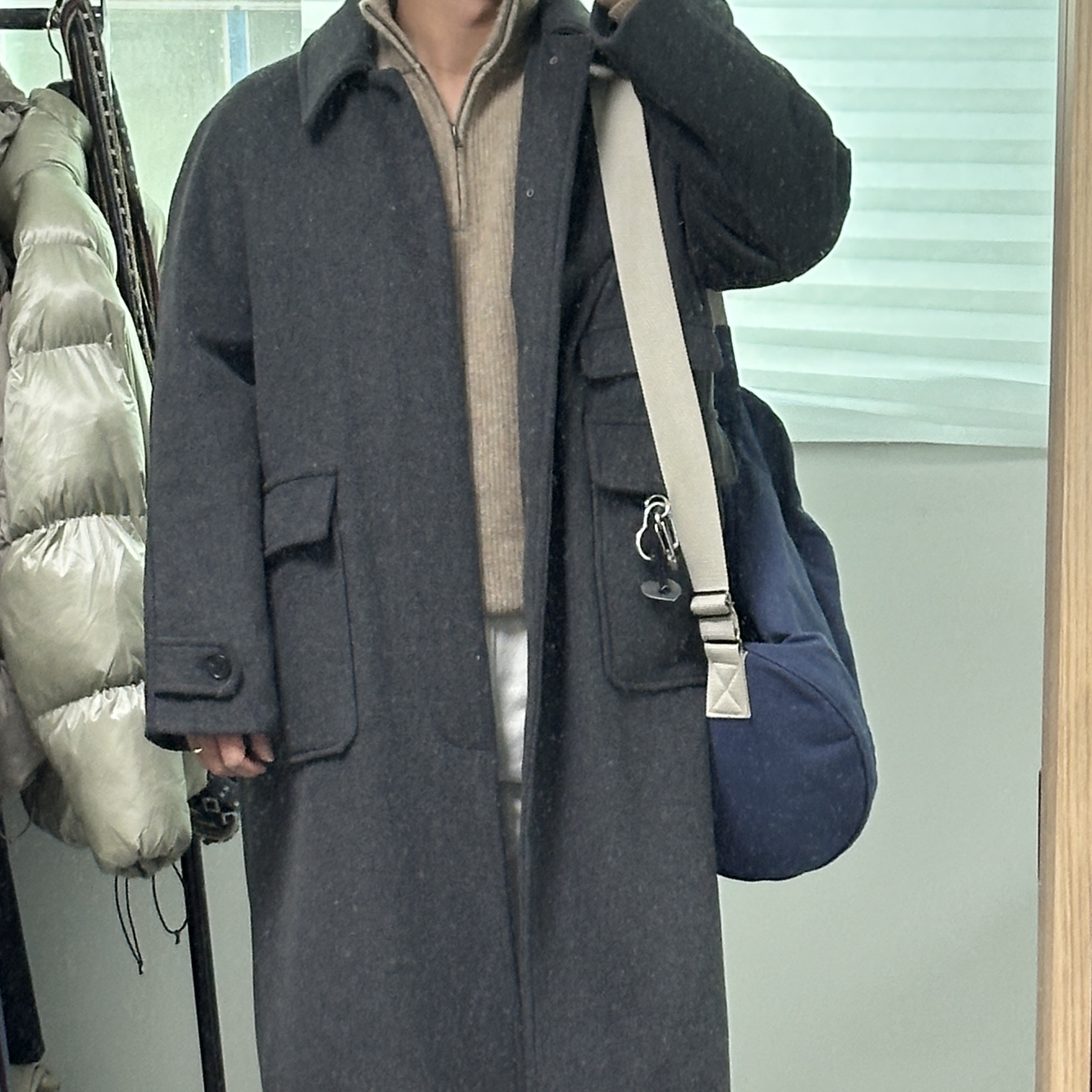 Uniqlo x JW Anderson Drawstring Bag Blue, Human Made Heart Hair Band Silver 착용 스타일