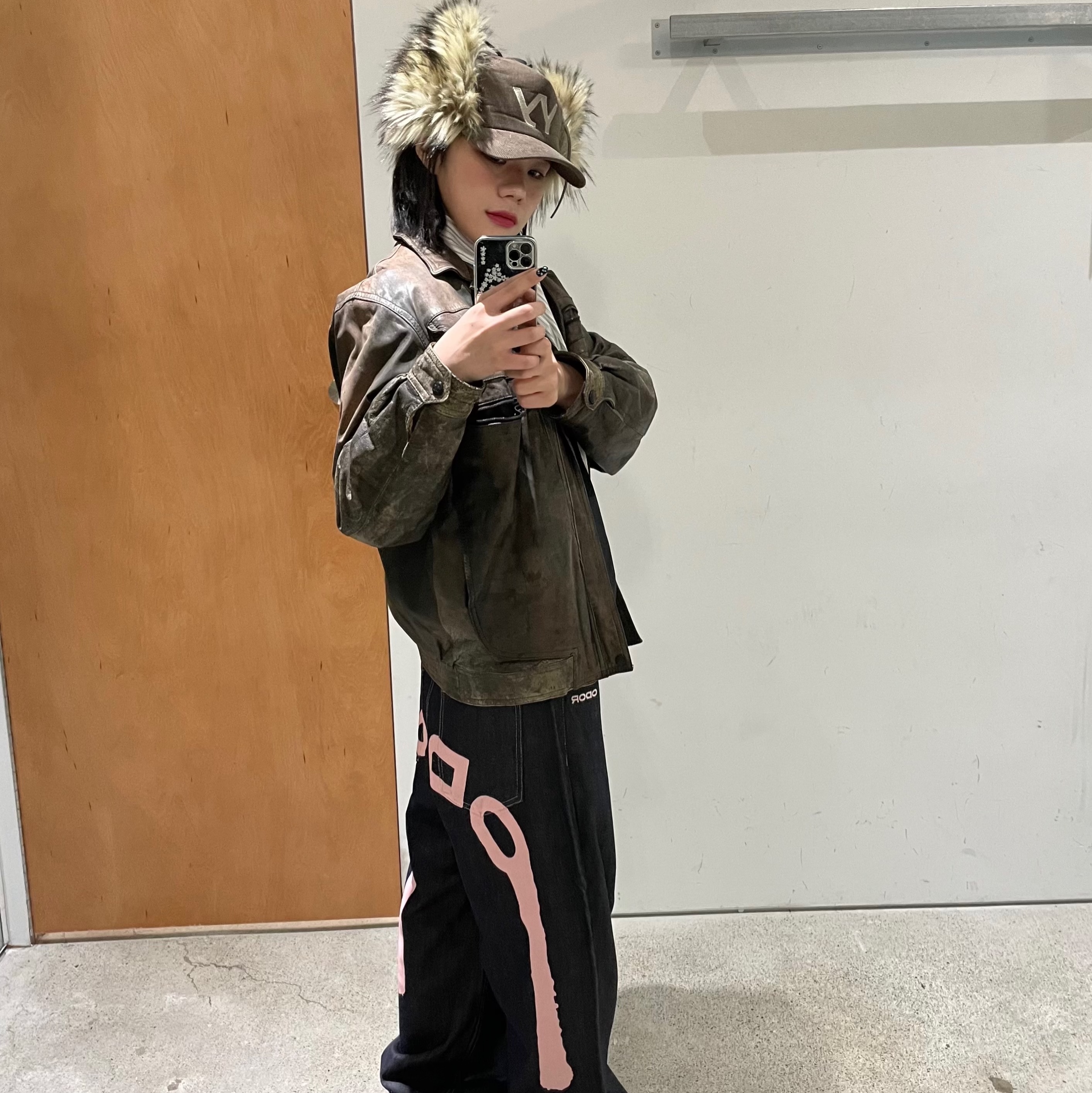 Open Yy Faux Fur Corduroy Earflap Cap Khaki 착용 스타일 - 1