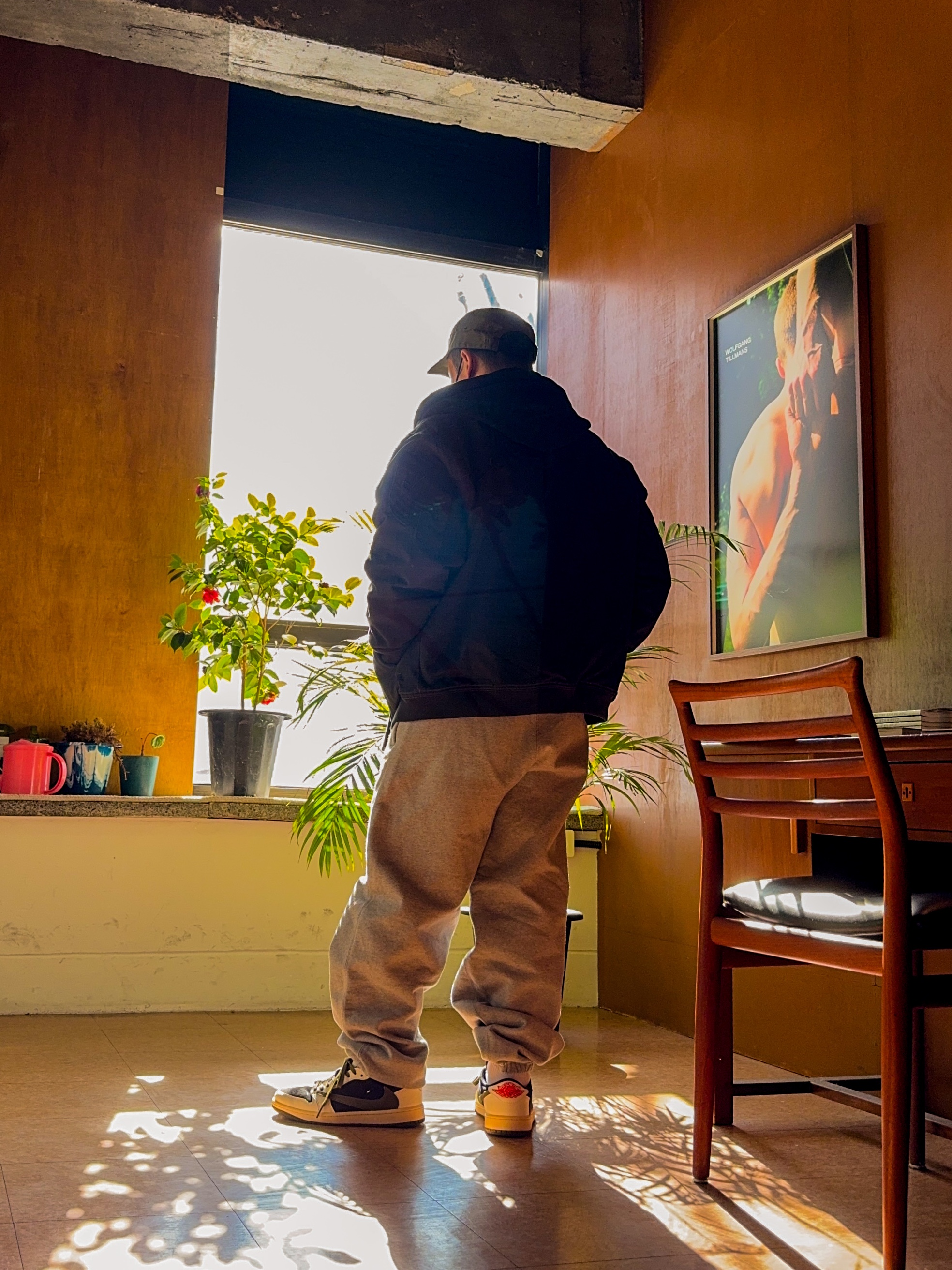 (W) Jordan 1 x Travis Scott Retro Low OG SP Medium Olive, Nike x Stussy NRG Fleece Pants Dark Grey Heather (DO9340-063) 착용 스타일