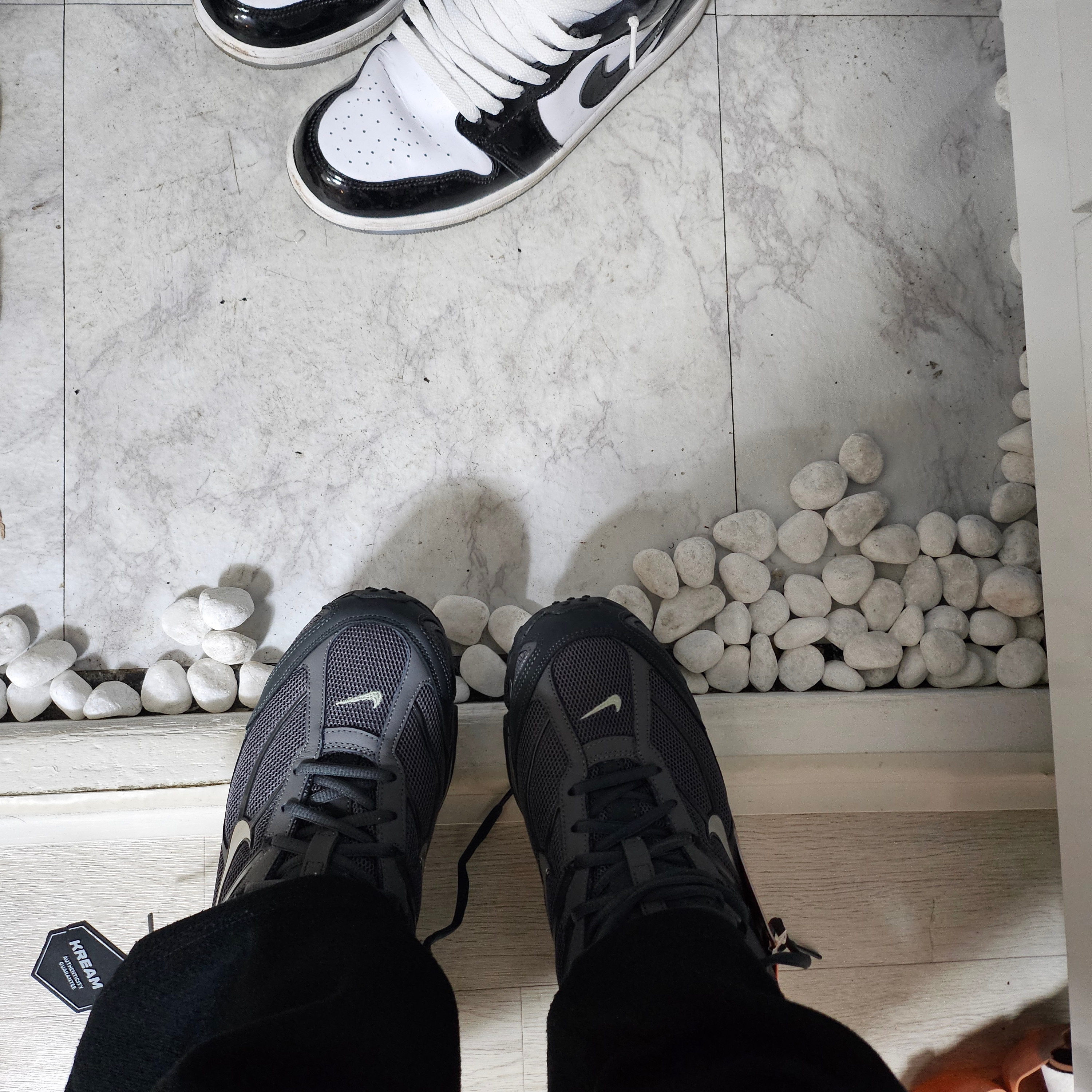 Nike Shox Ride 2 Iron Grey and Anthracite 착용 스타일 - 8