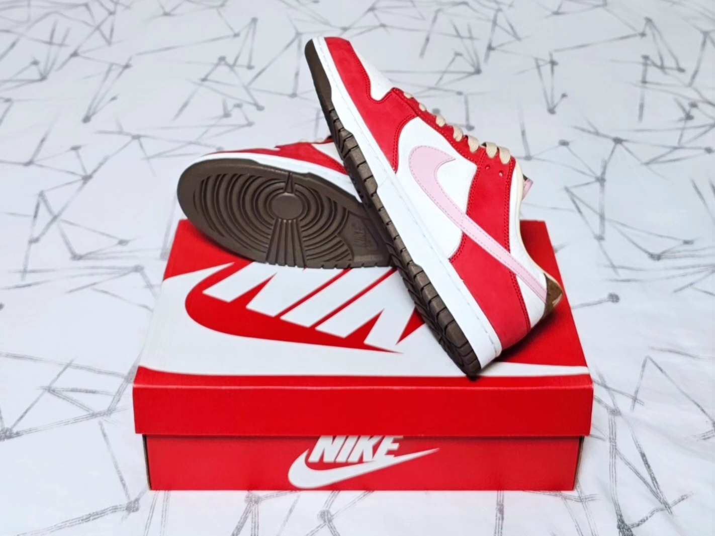 (W) Nike Dunk Low PRM Sail and Sport Red 착용 스타일 - 4
