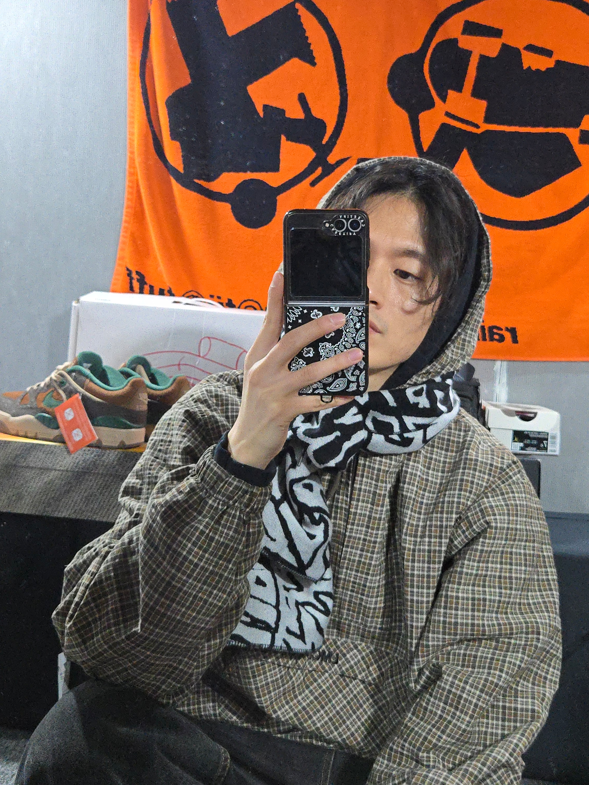 Nike x Nigo Air Force 3 Low SP Baroque Brown and Pecan, Stussy x Cactus Plant Flea Market Towel Orange 착용 스타일